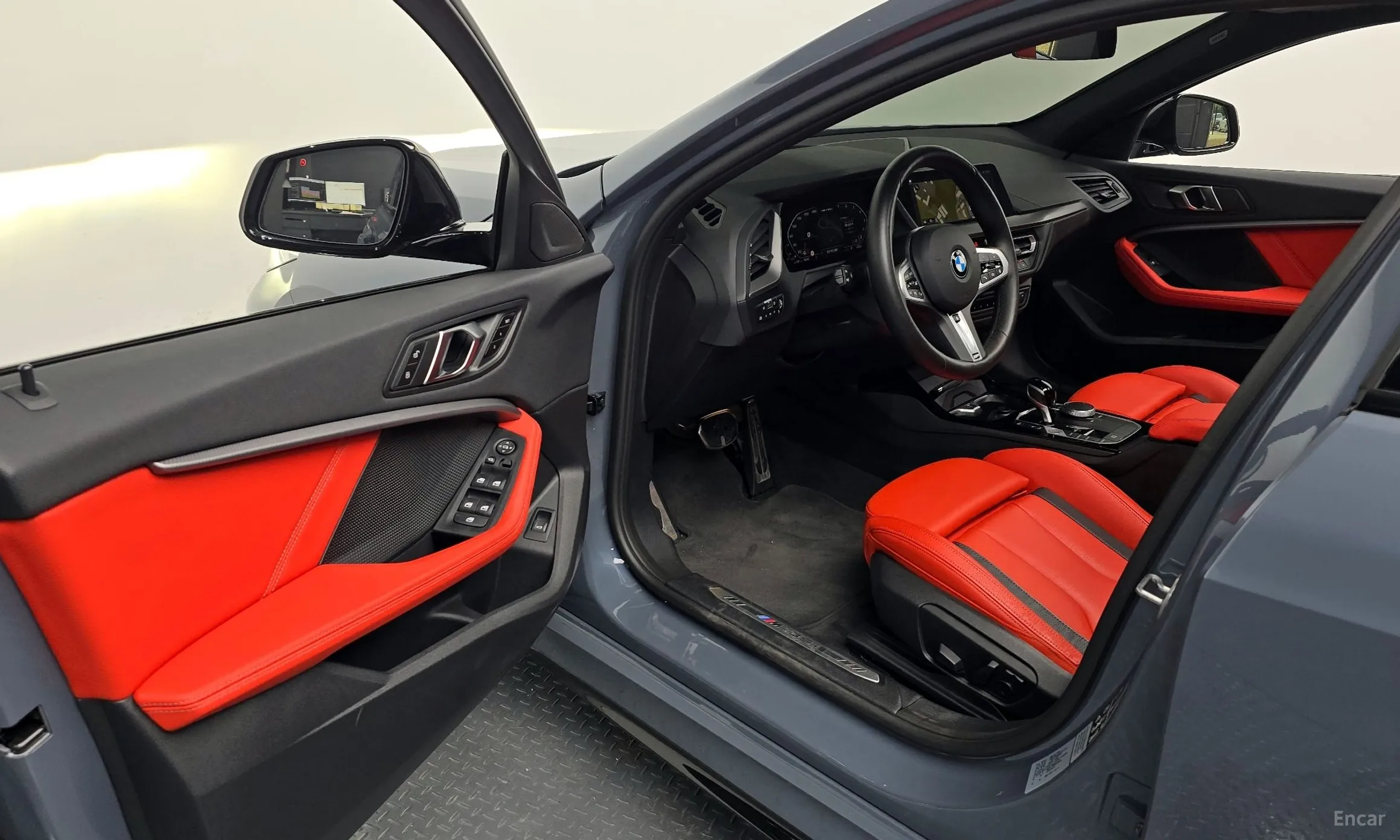 BMW 1 Series (F40) превью 10