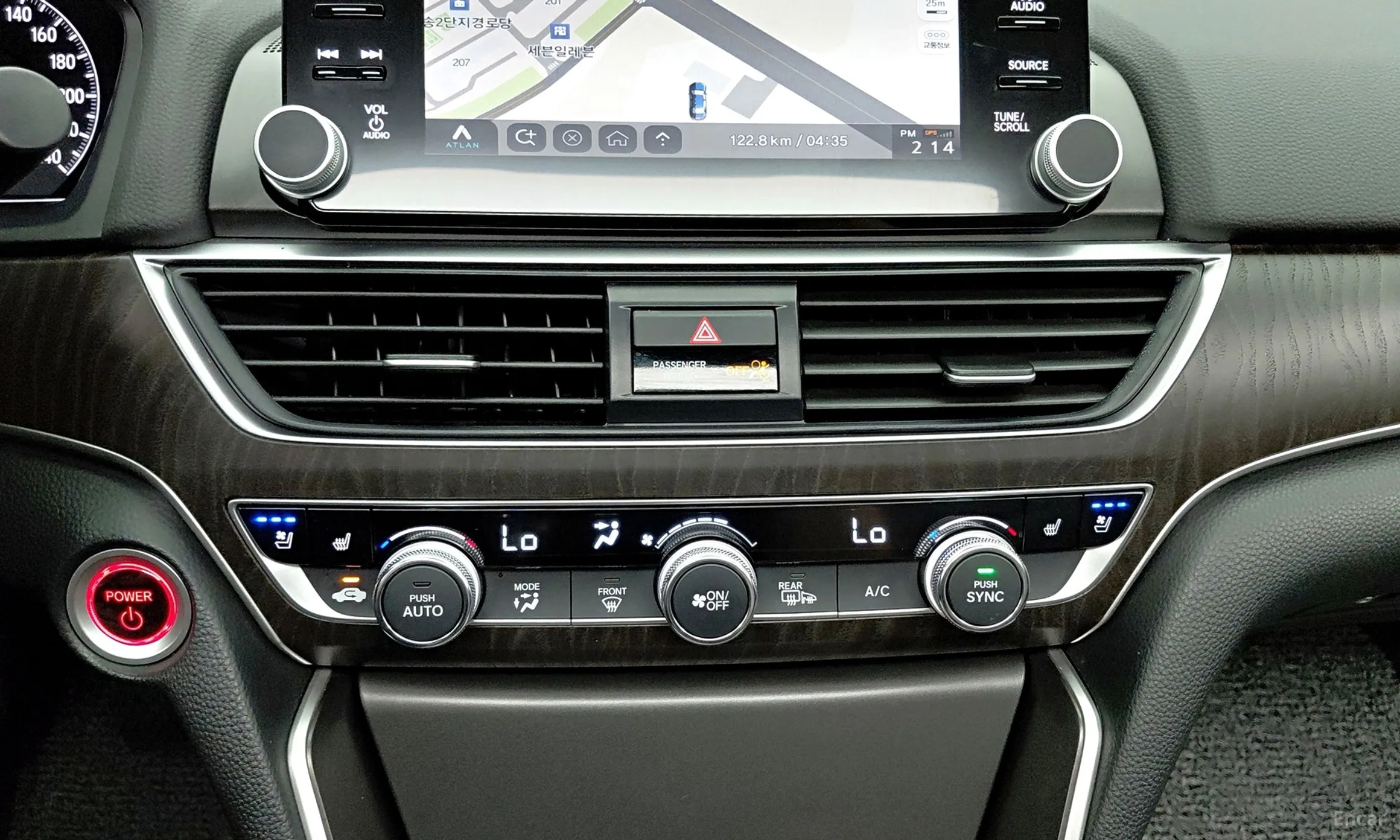 Honda Accord 10th Generation превью 14