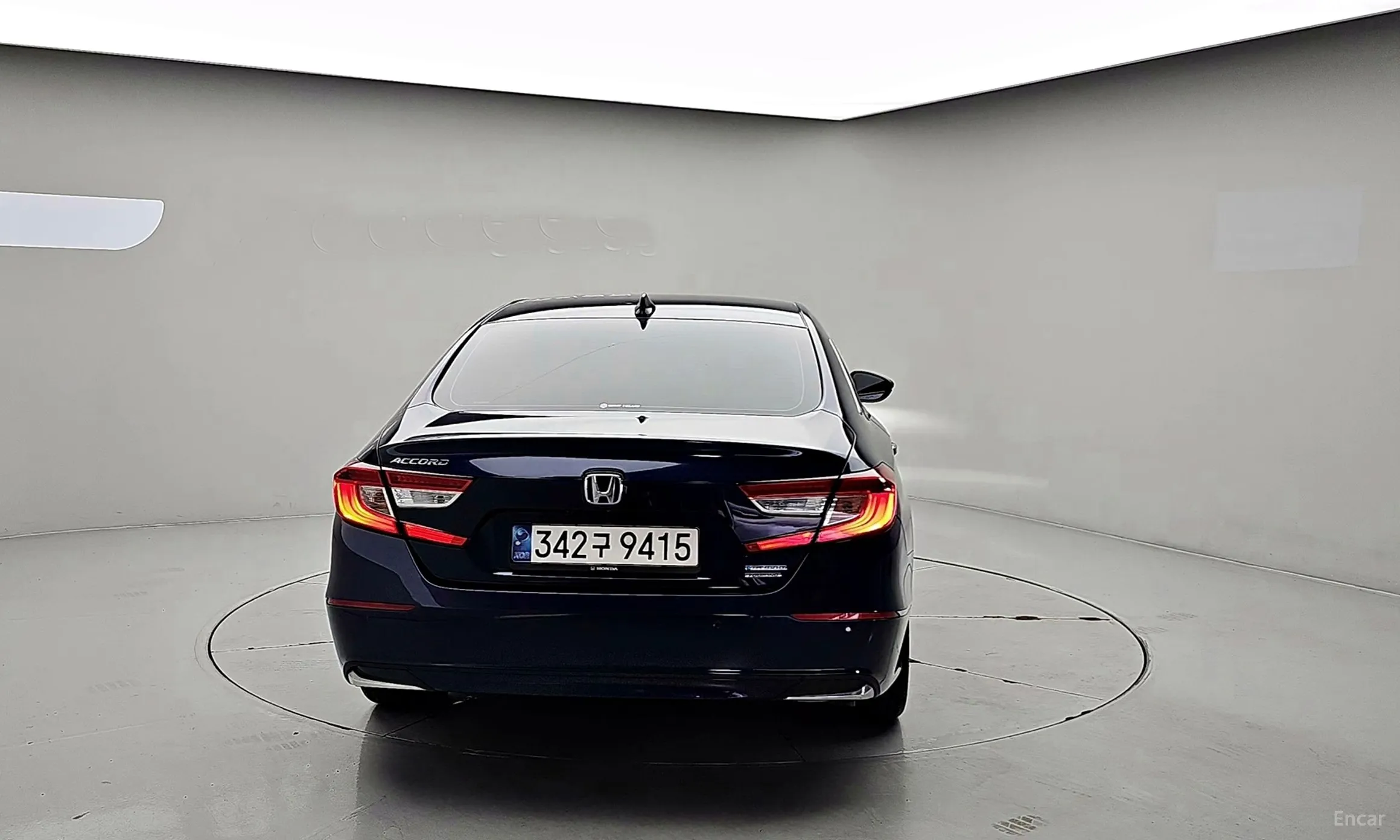 Honda Accord 10th Generation превью 4