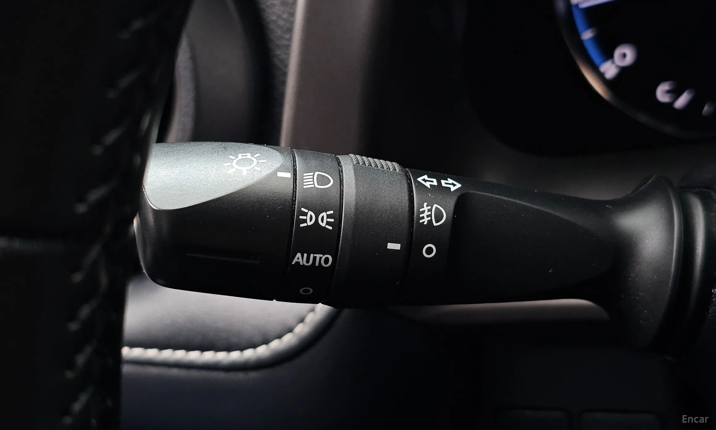 Toyota RAV4 превью 18