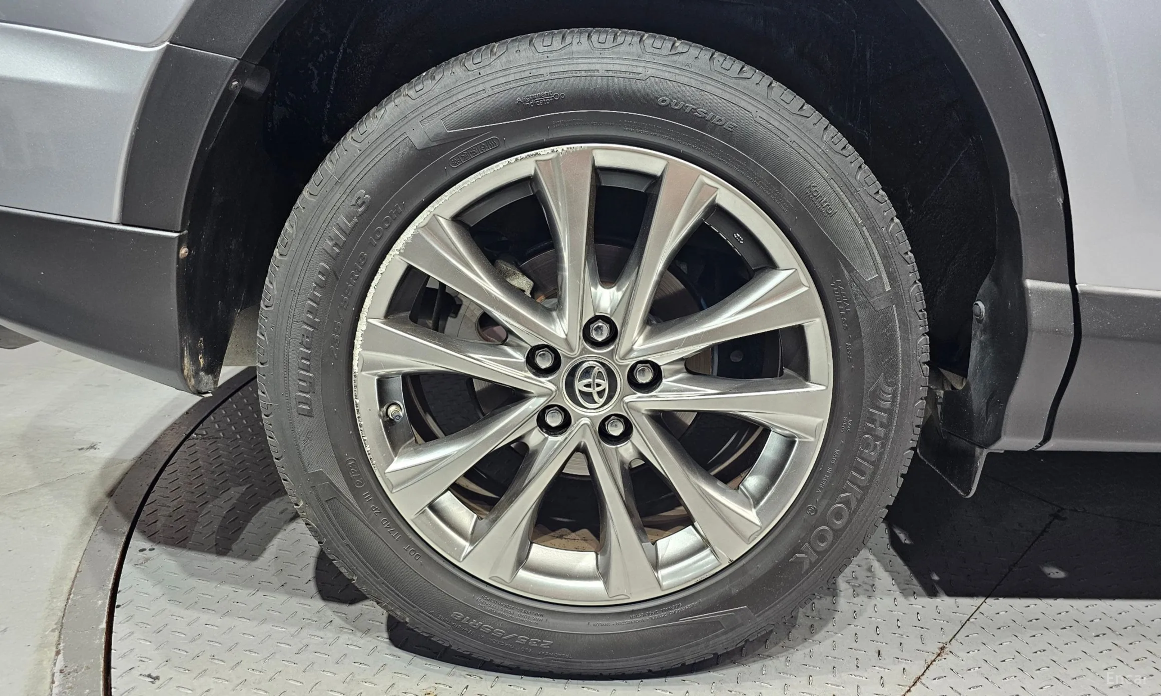 Toyota RAV4 превью 5
