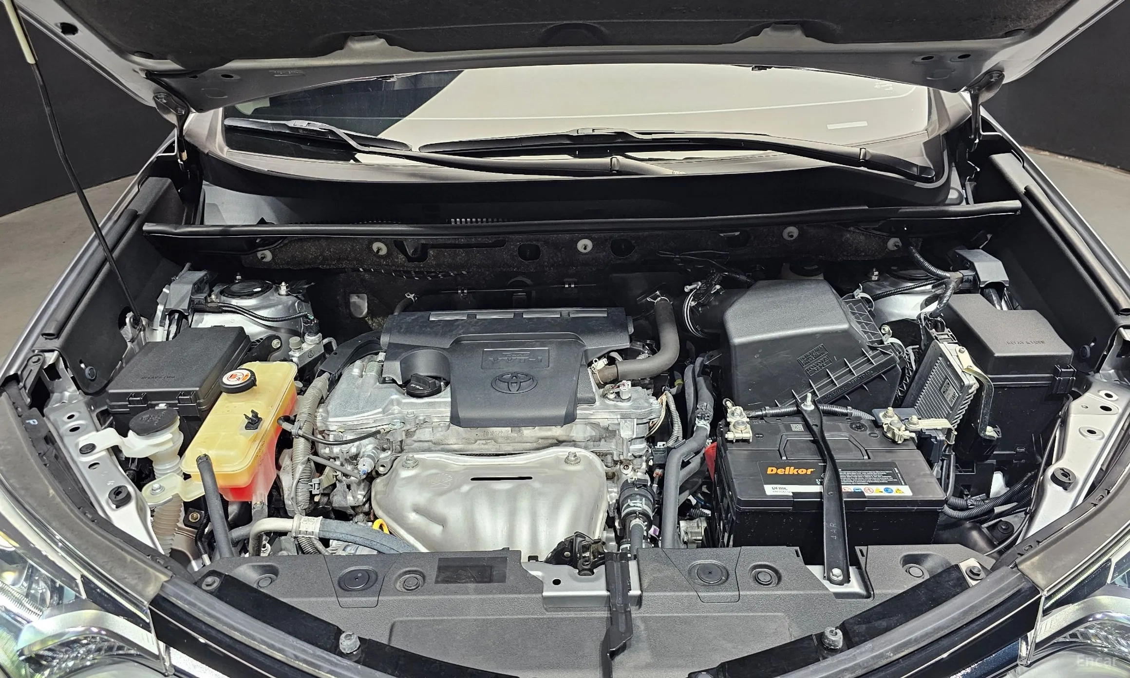 Toyota RAV4 превью 6