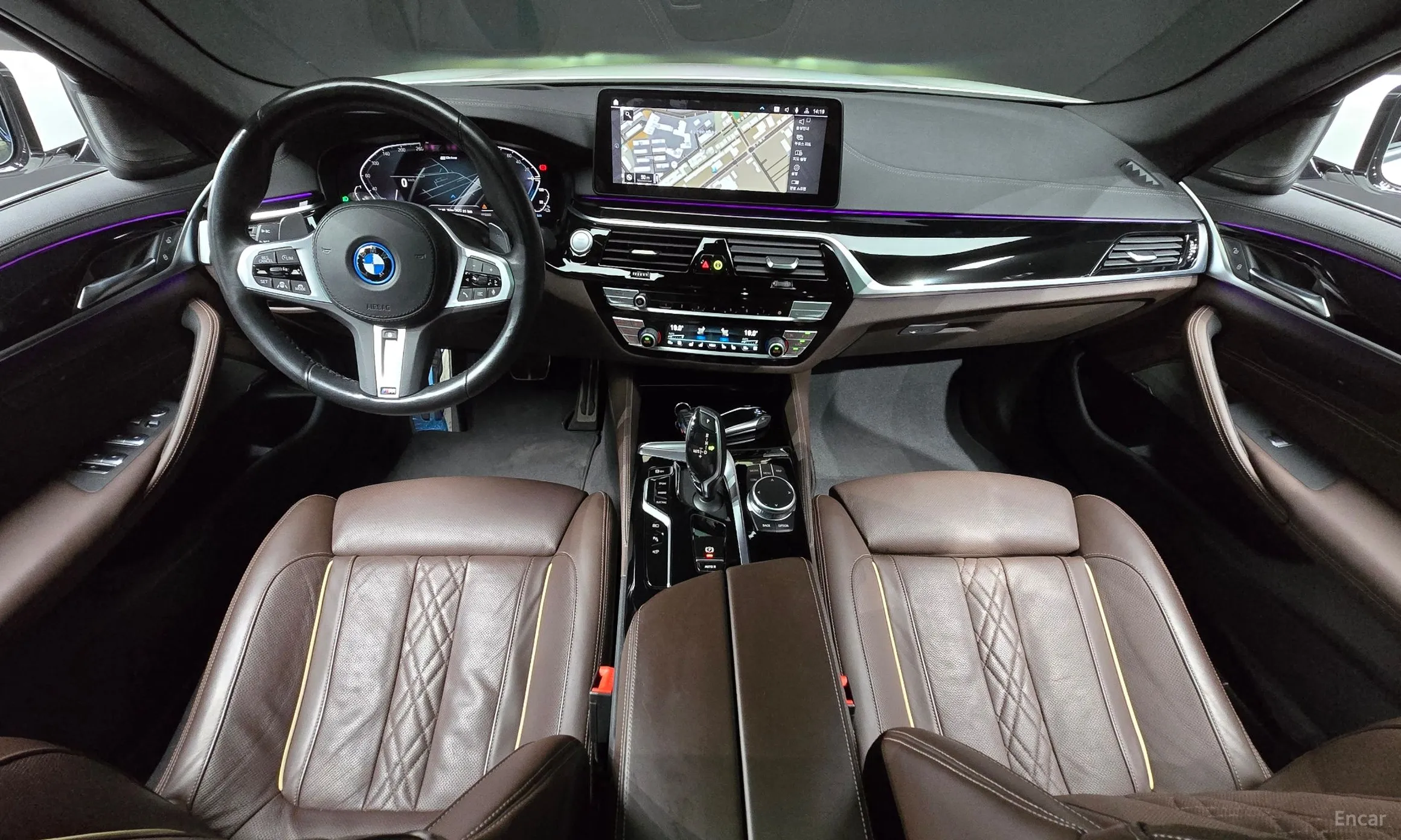 BMW 5 Series (G30) превью 7