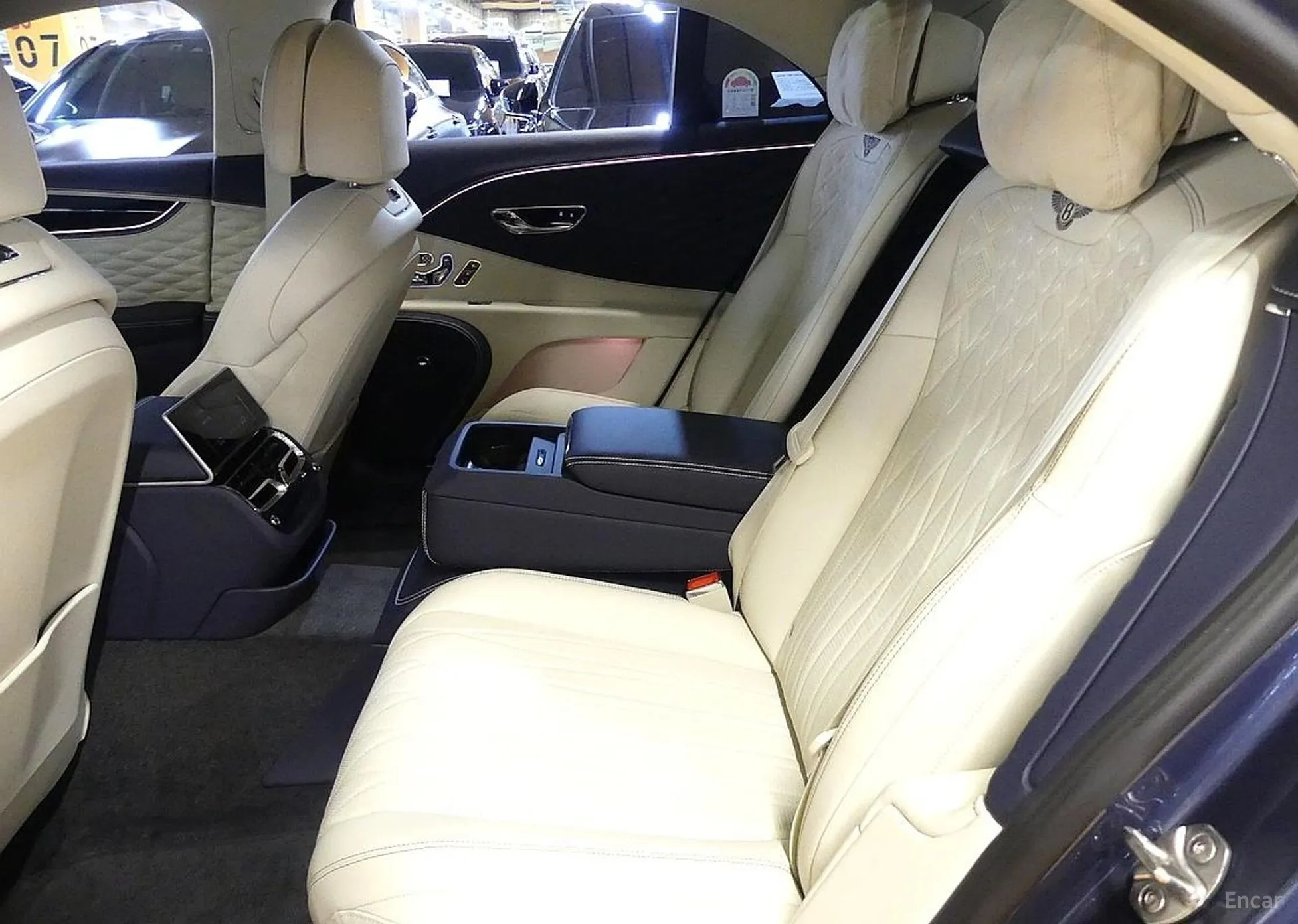 Bentley Flying Spur 3rd Generation превью 18