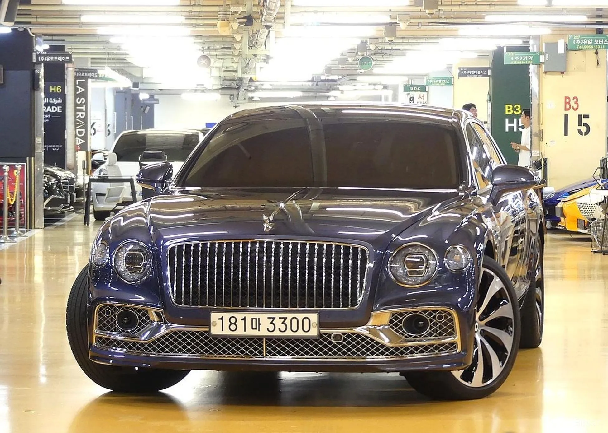 Bentley Flying Spur 3rd Generation превью 3
