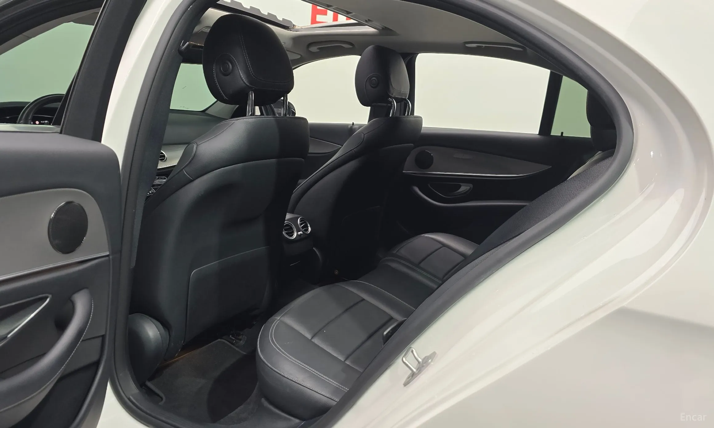 Mercedes Benz E-Class W213 превью 11