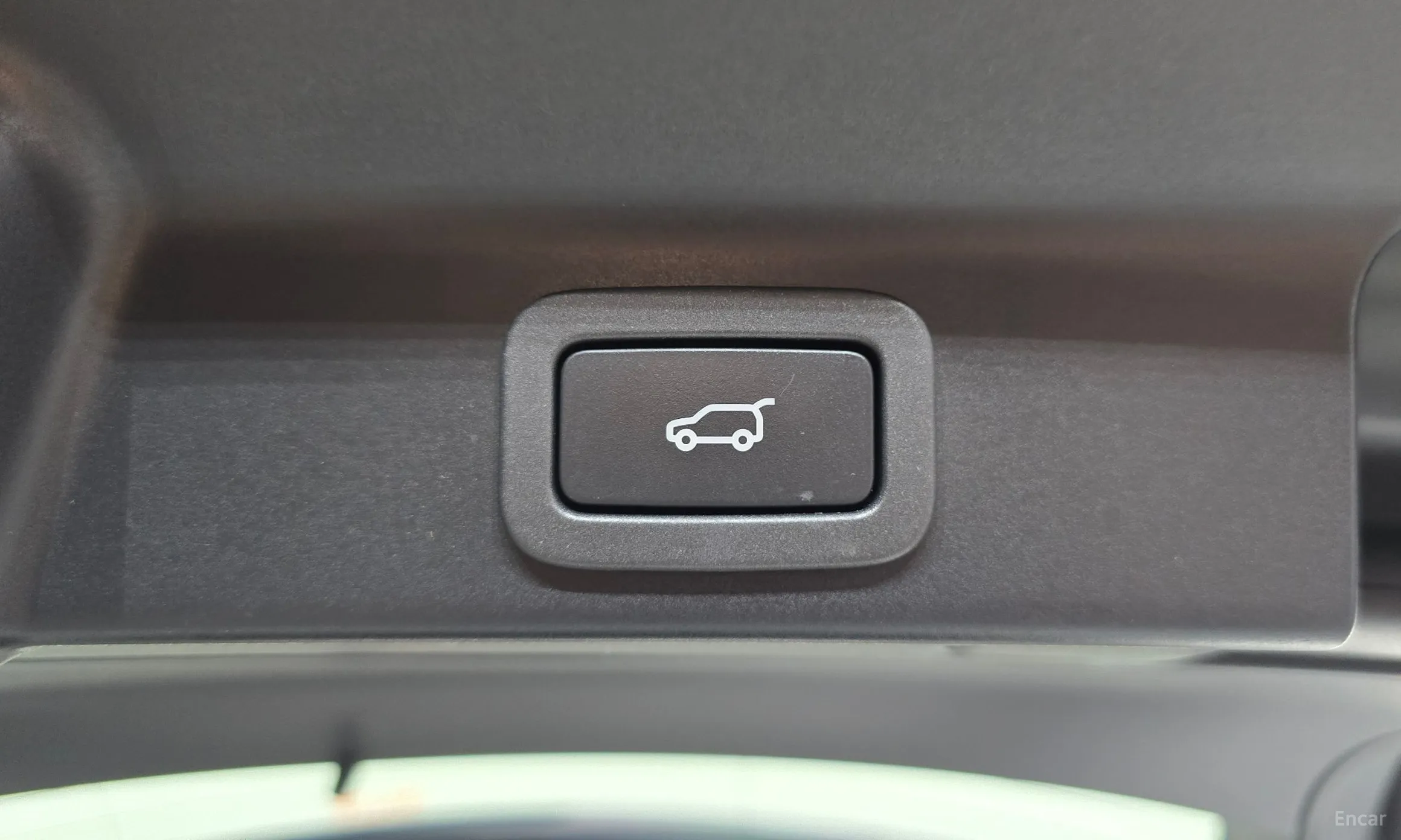 Jaguar F-PACE превью 20