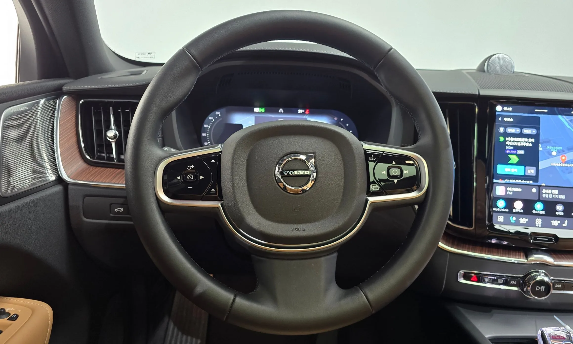 Volvo XC60 Gen 2 превью 14