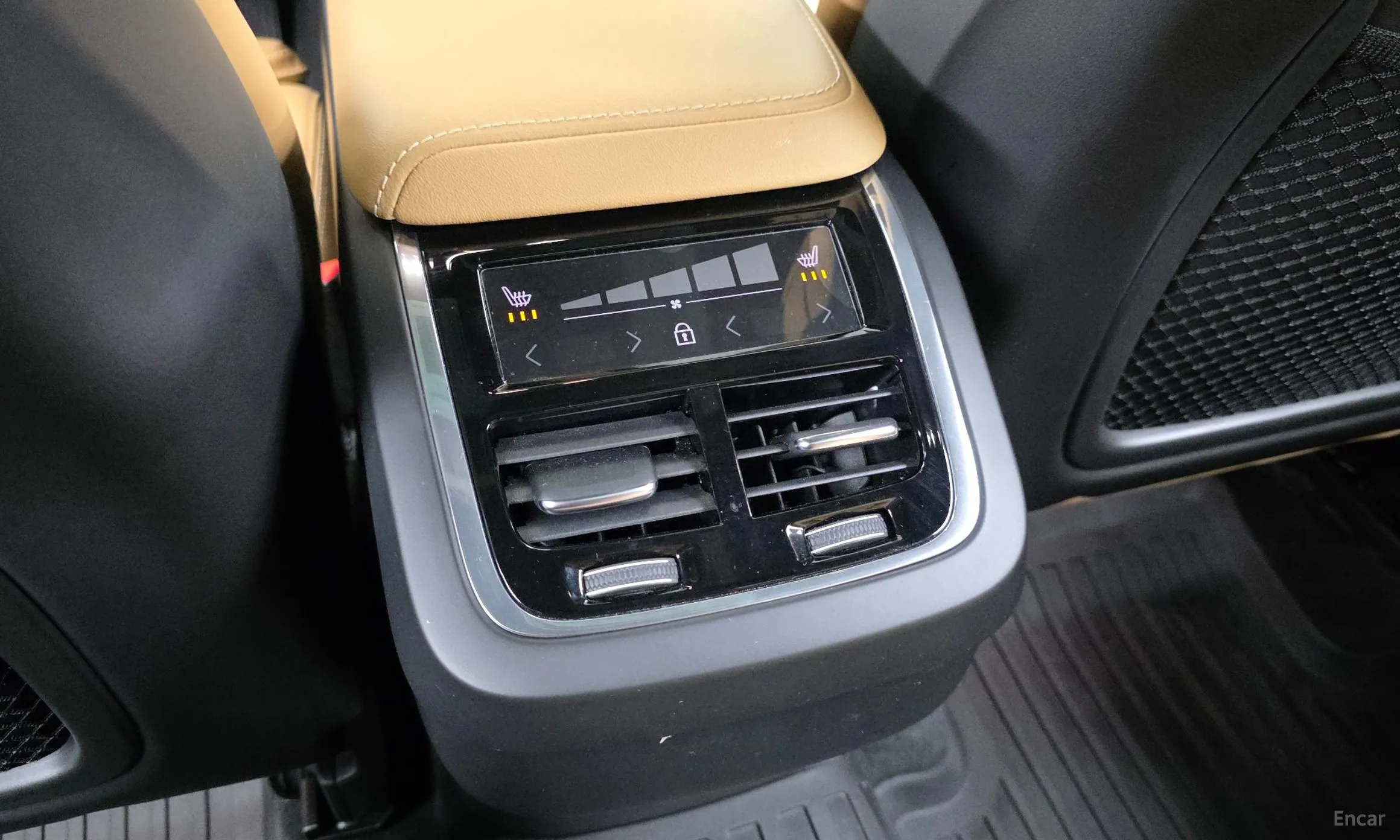 Volvo XC60 Gen 2 превью 18