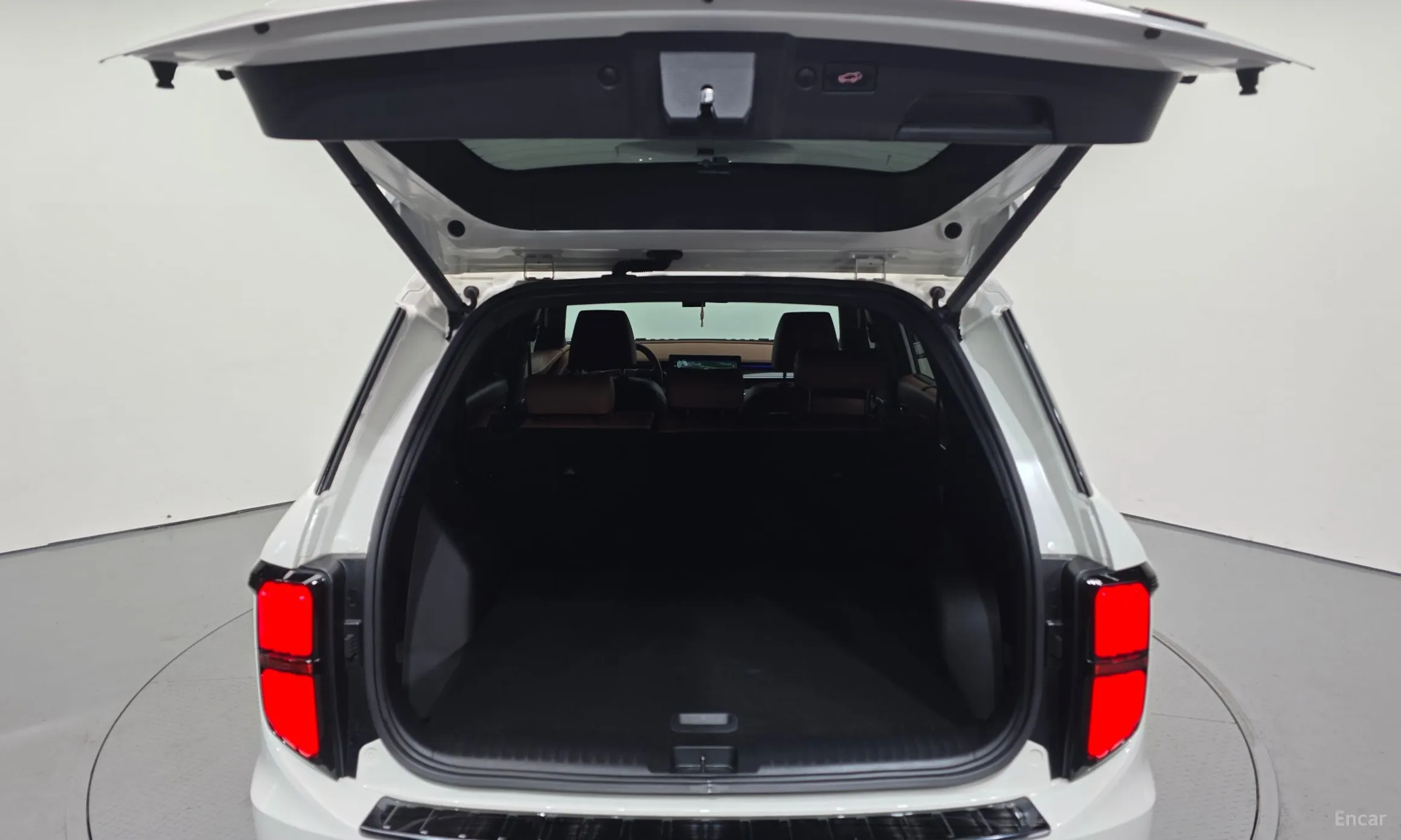 KG Mobility (SsangYong) Torres превью 20