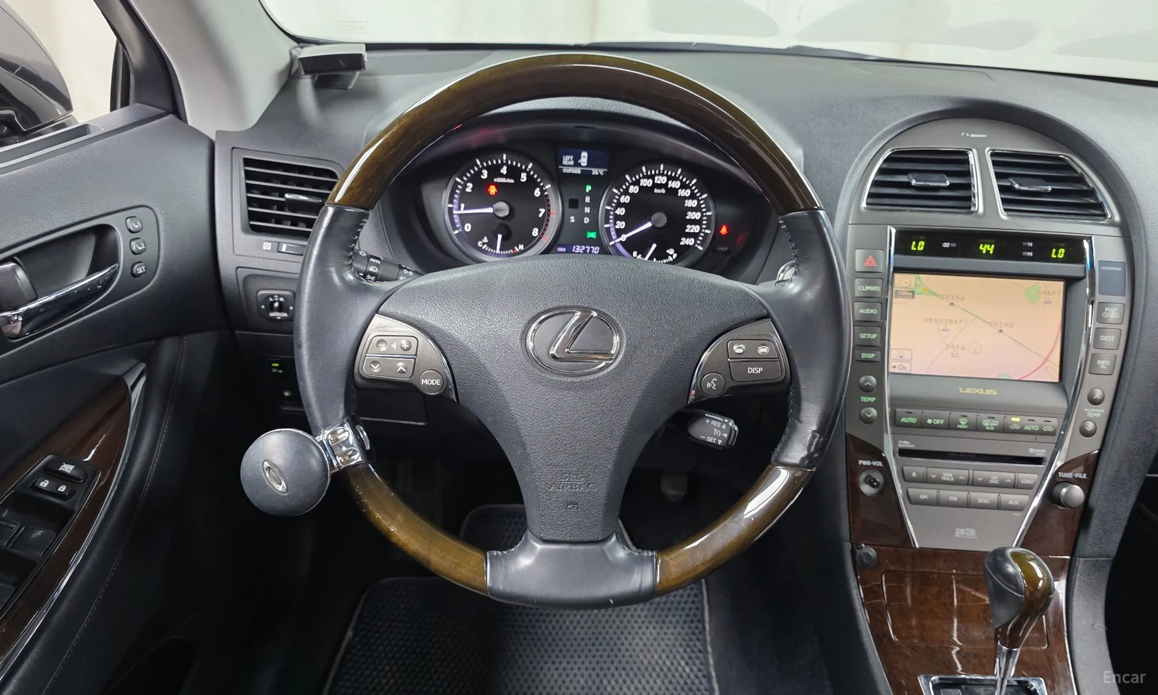 Lexus ES350 превью 13