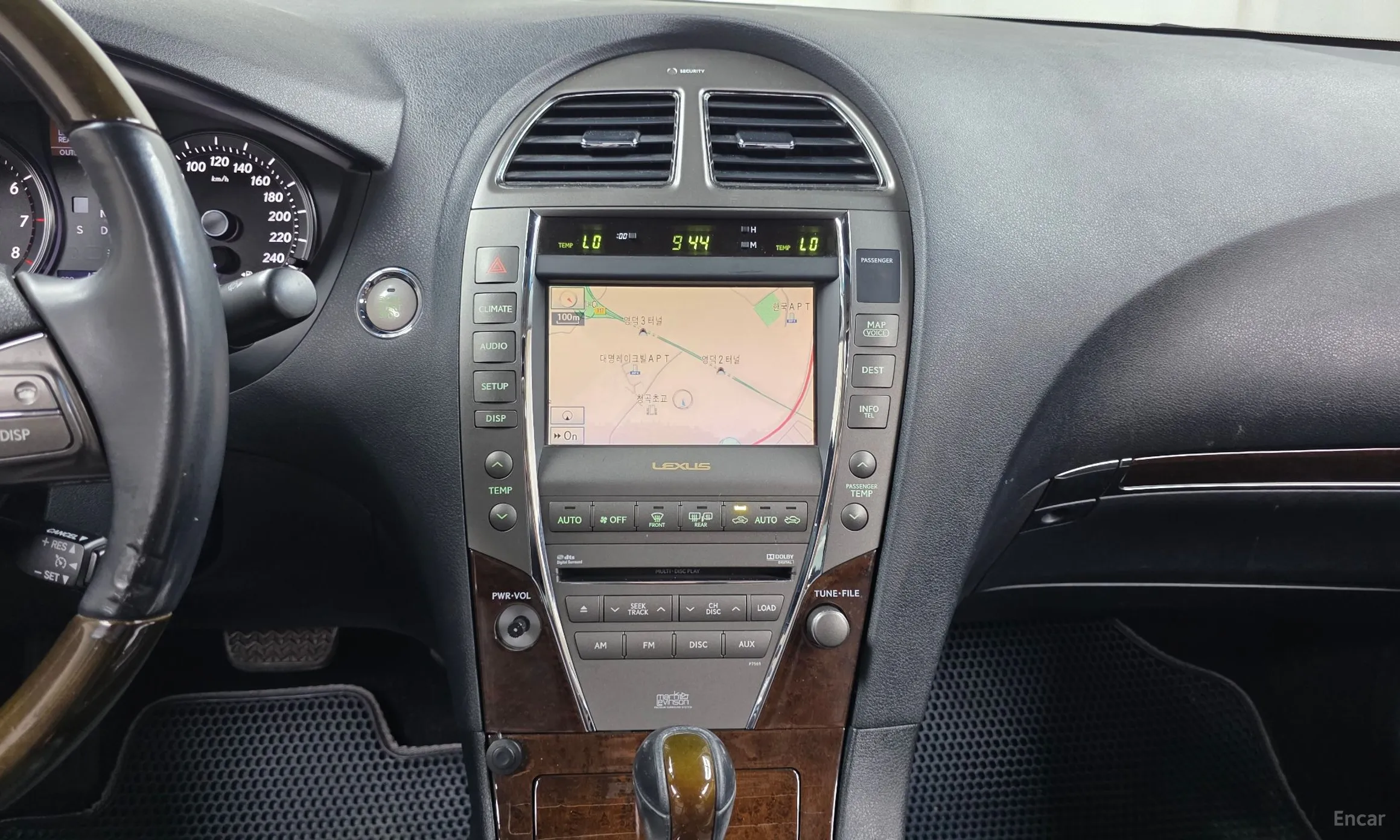 Lexus ES350 превью 14