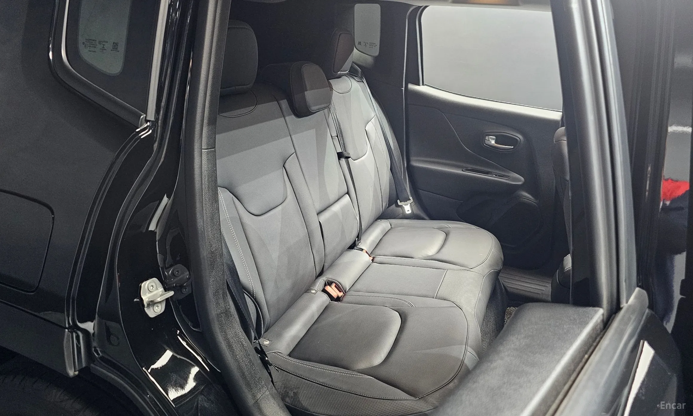 Jeep Renegade превью 11