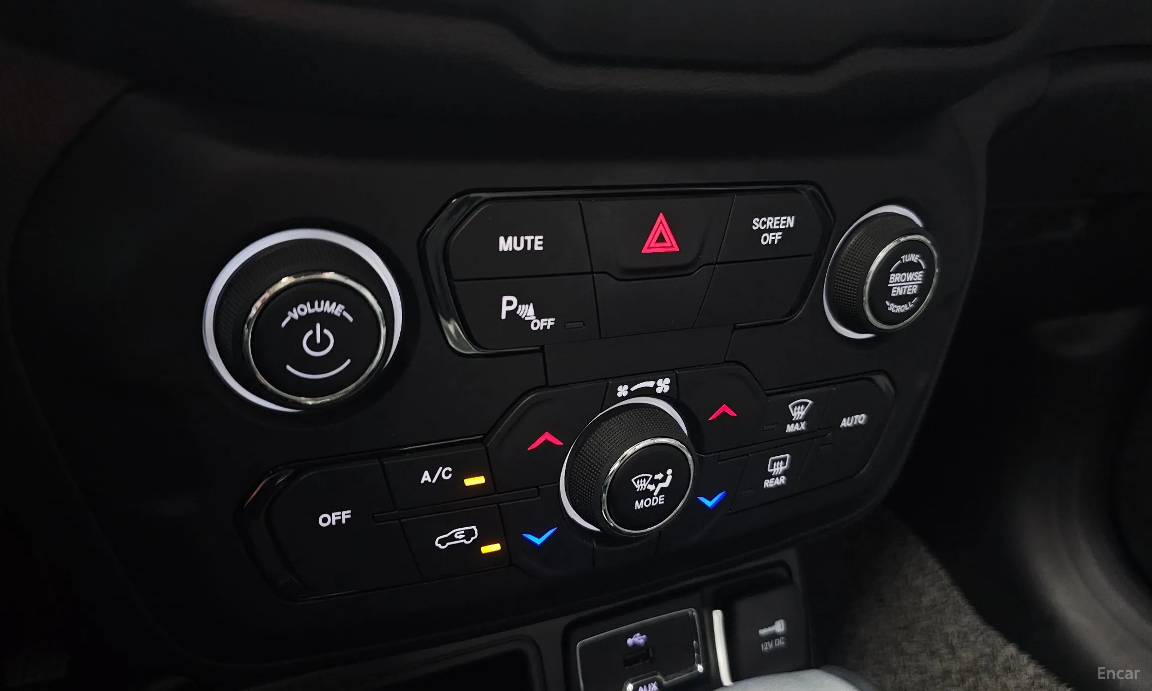 Jeep Renegade превью 18