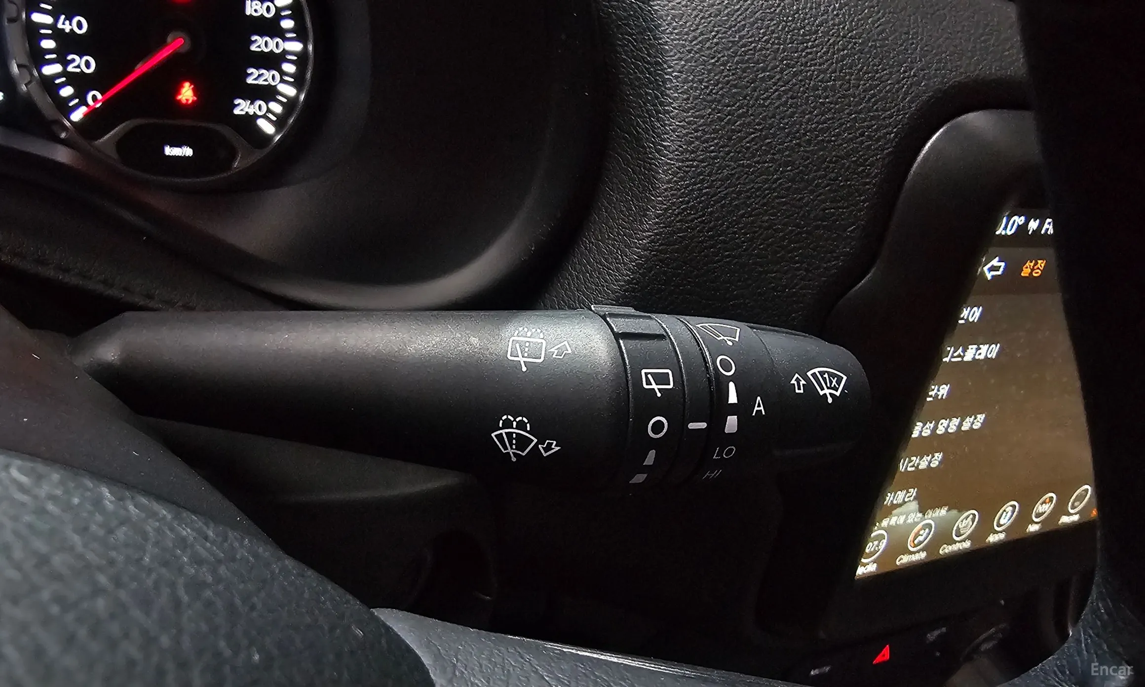 Jeep Renegade превью 19