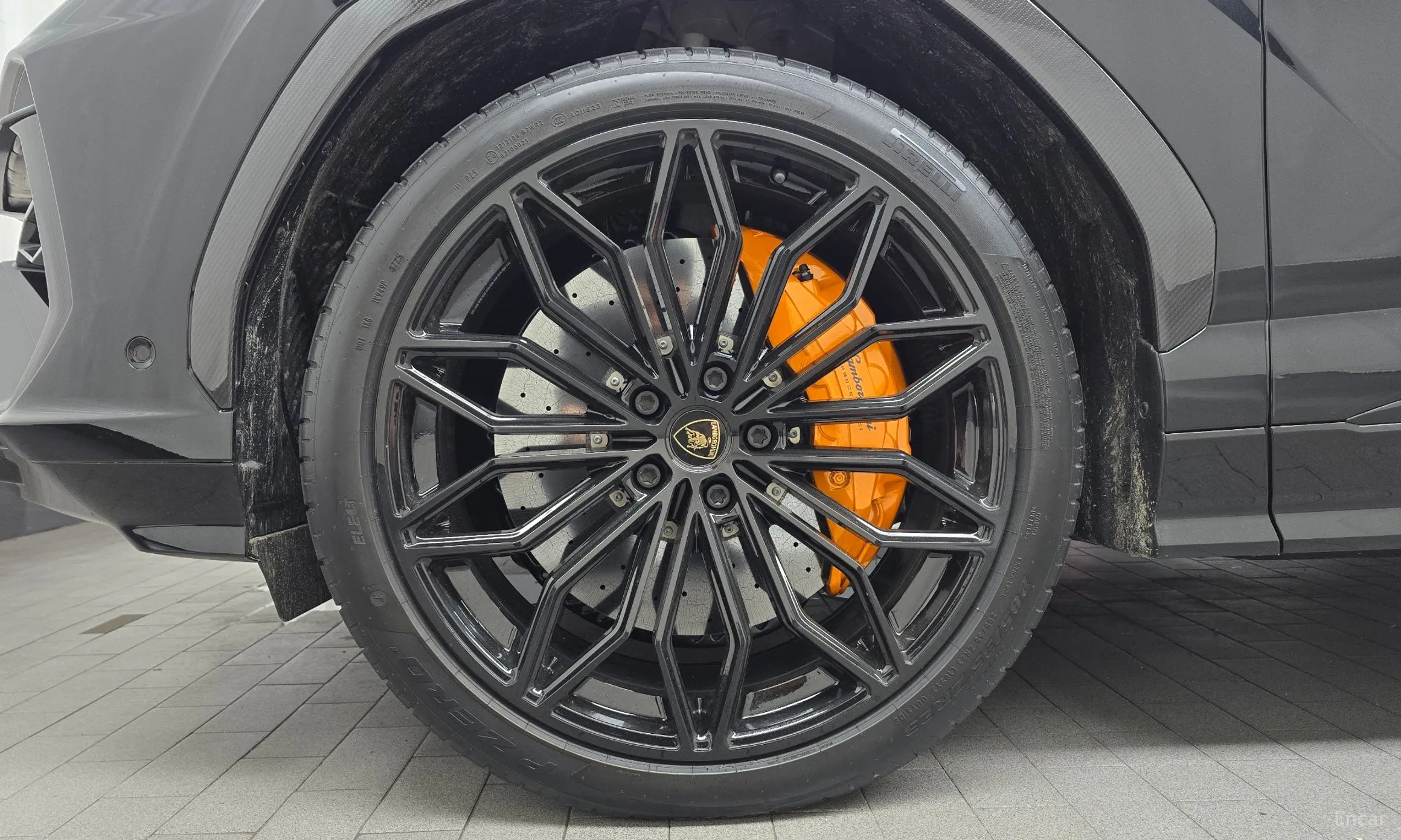 Lamborghini Urus превью 5