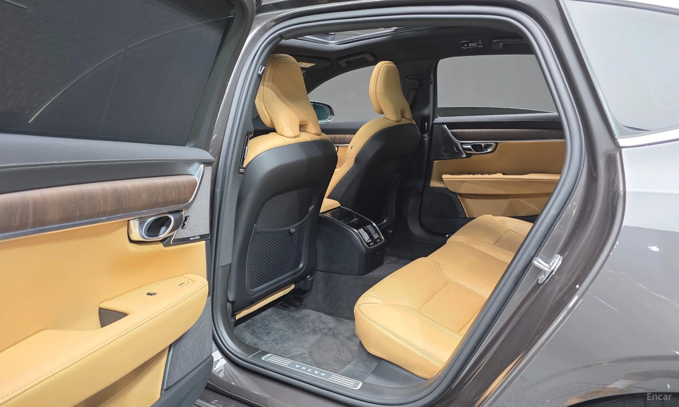 Volvo S90 превью 17