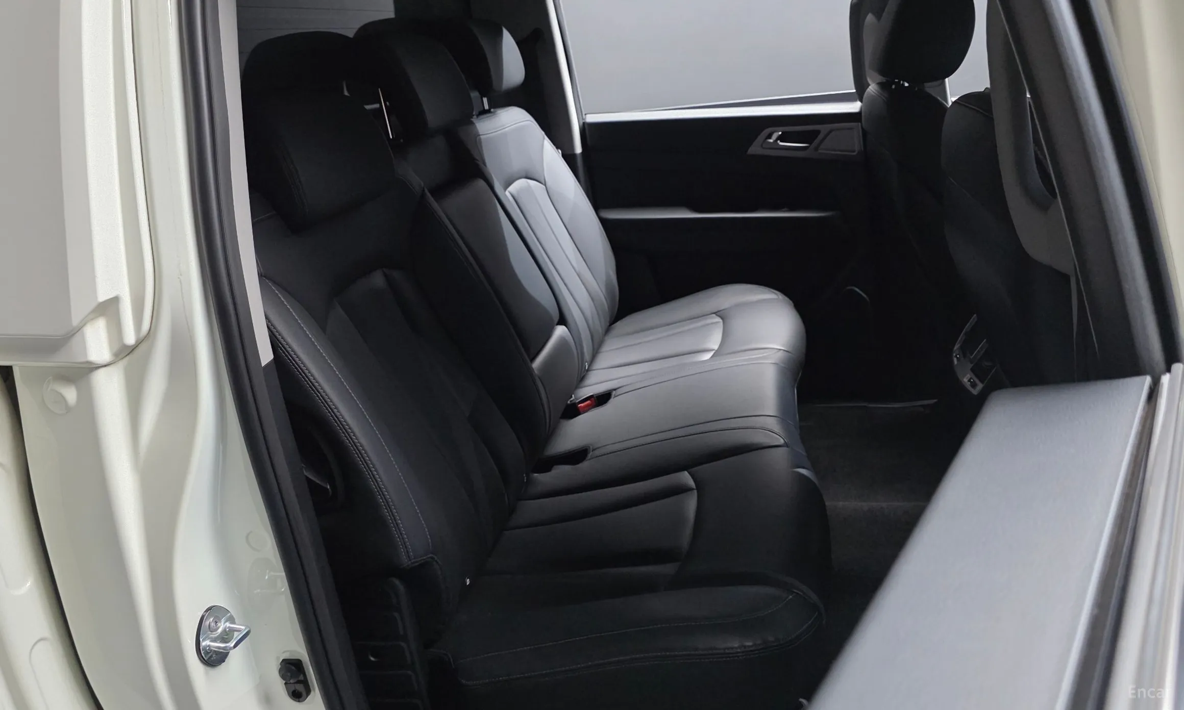 KG Mobility (SsangYong) Rexton Sports превью 11