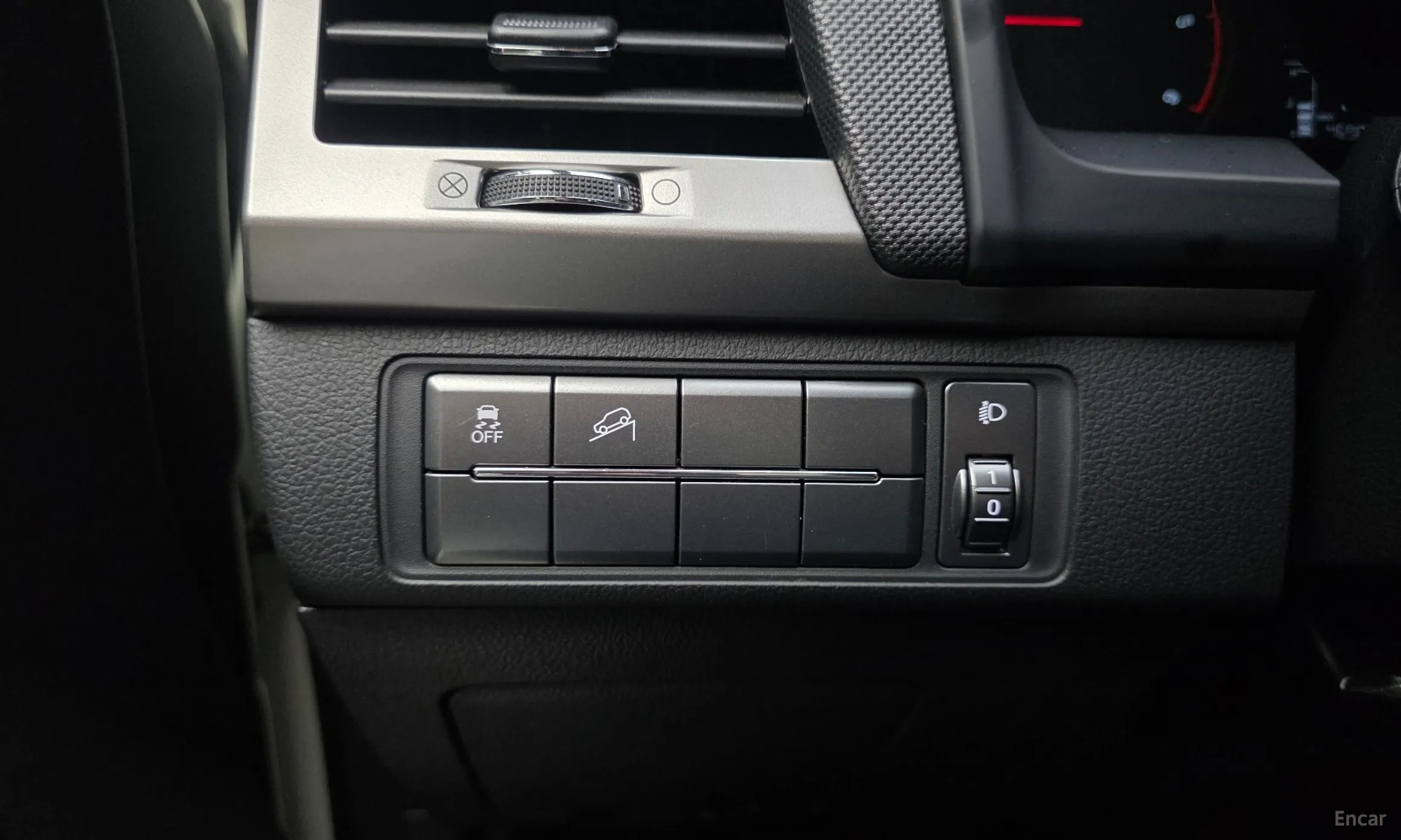 KG Mobility (SsangYong) Rexton Sports превью 20