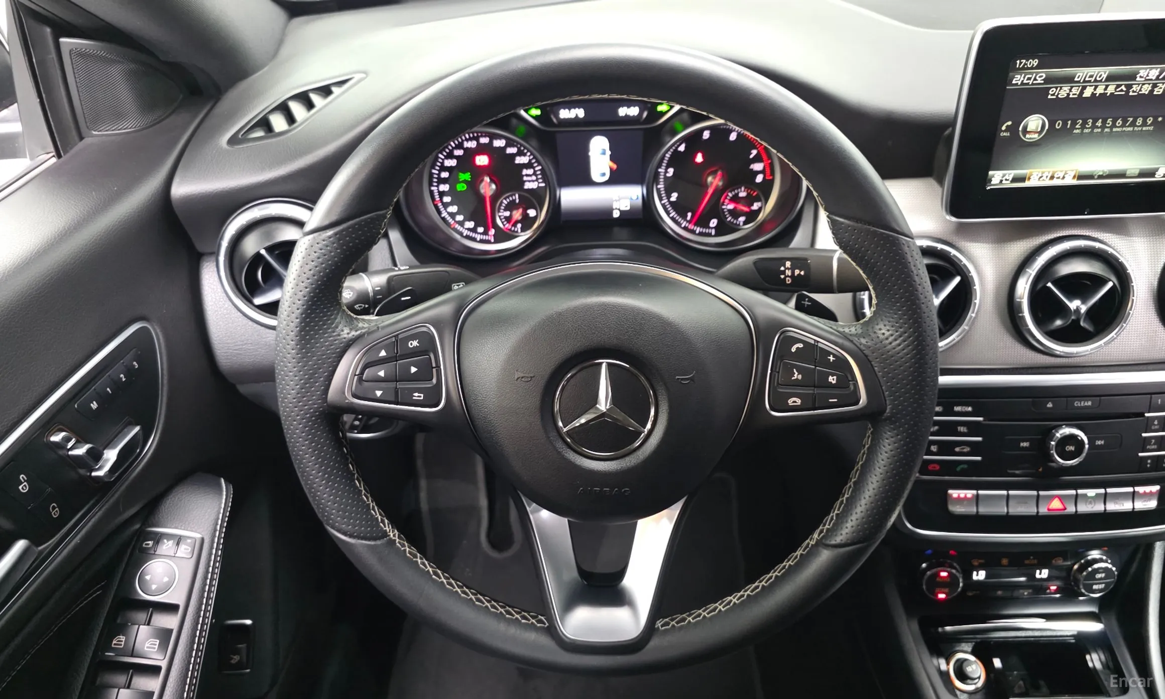 Mercedes Benz CLA-Class C117 превью 13