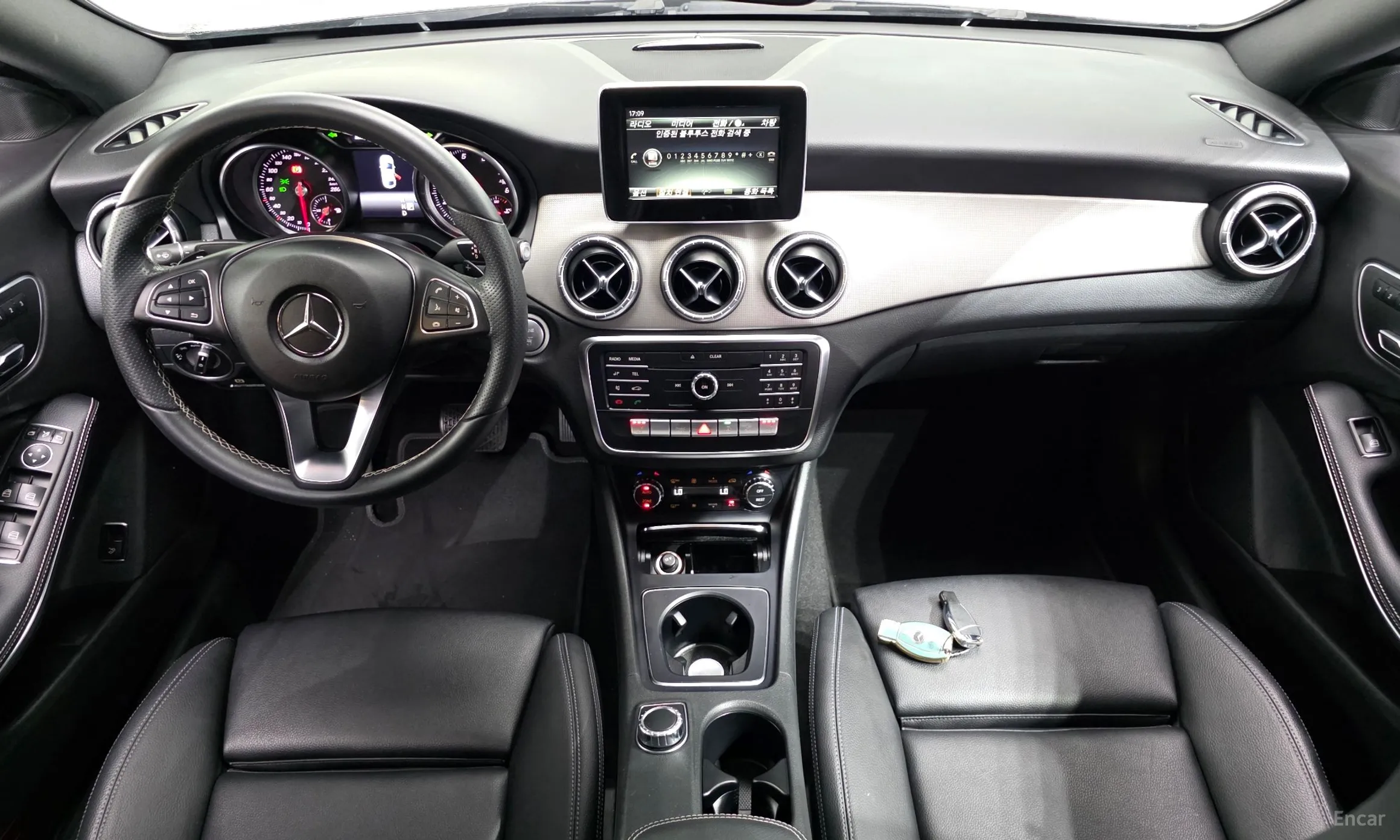 Mercedes Benz CLA-Class C117 превью 7