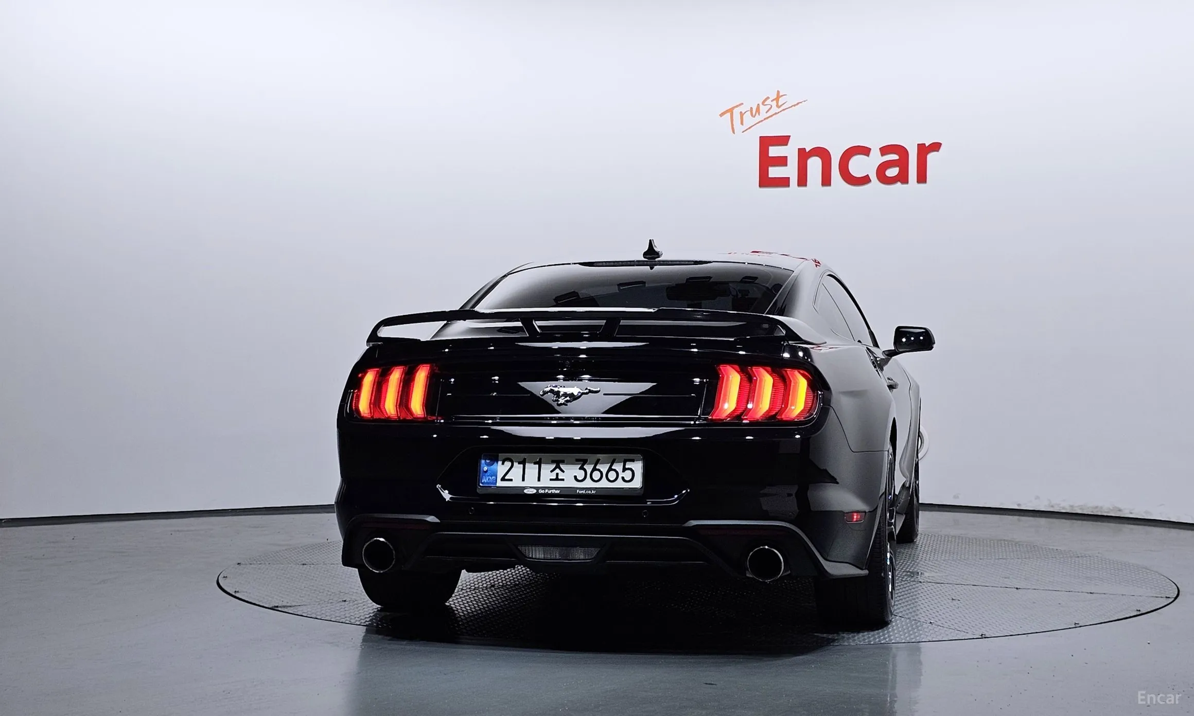 Ford Mustang превью 4