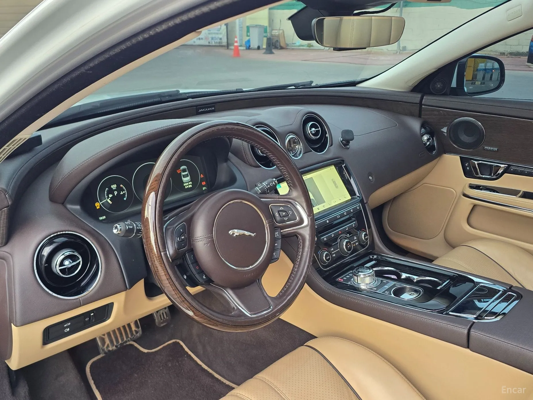 Jaguar All New XJ превью 7