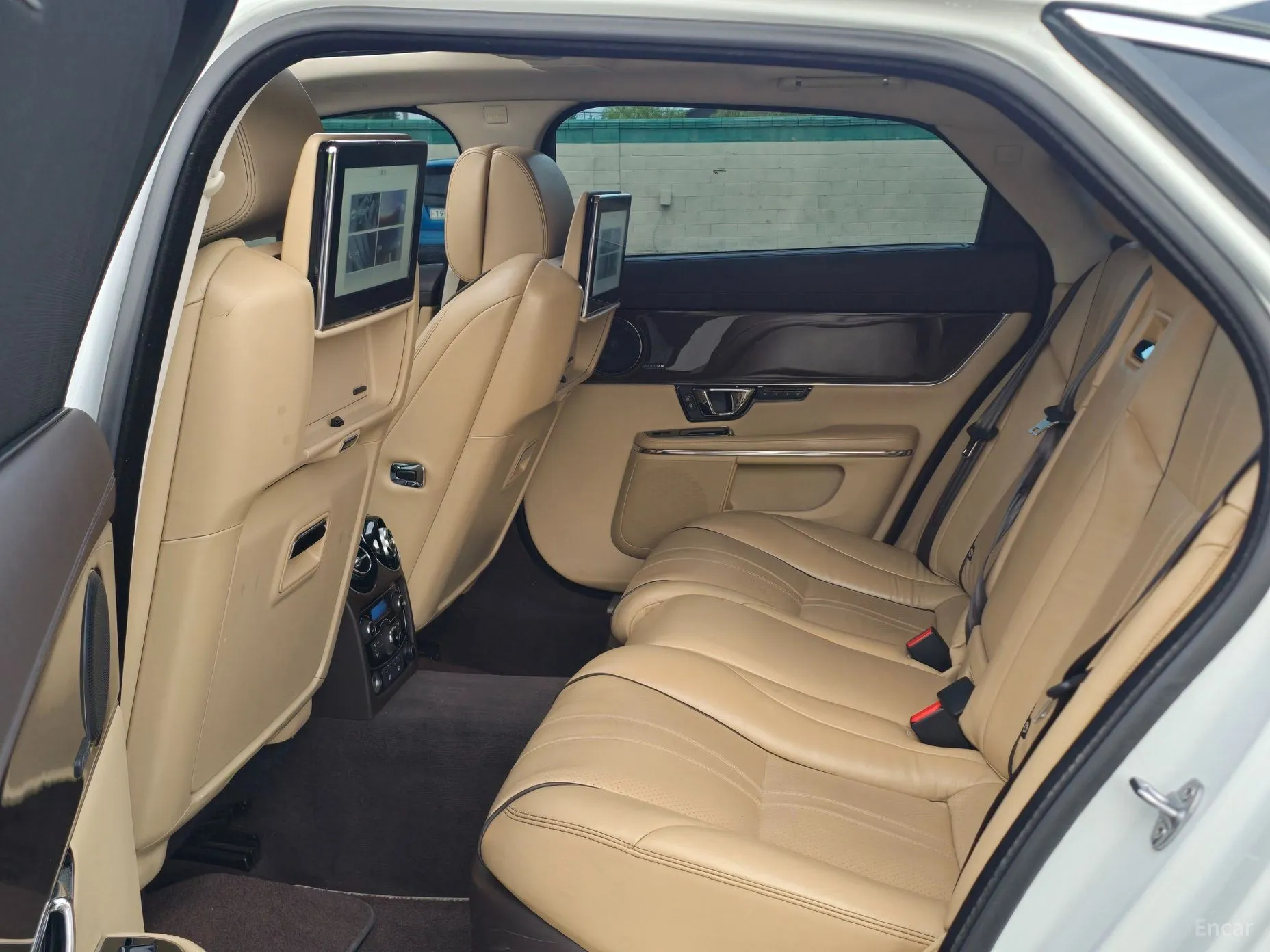 Jaguar All New XJ превью 8