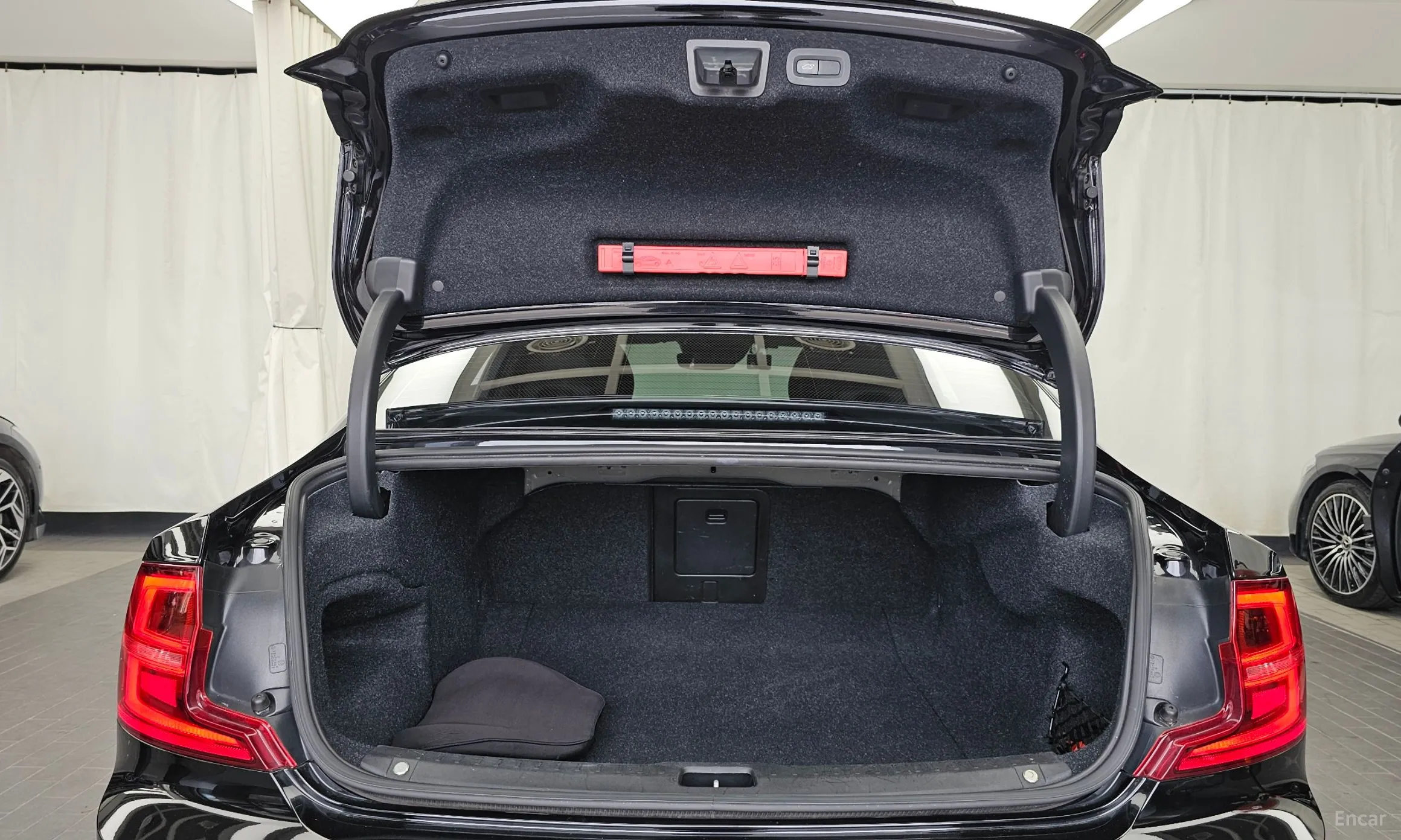 Volvo S90 превью 20