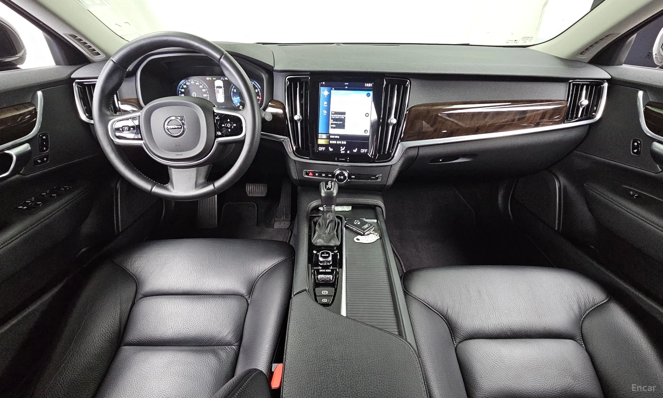 Volvo S90 превью 7