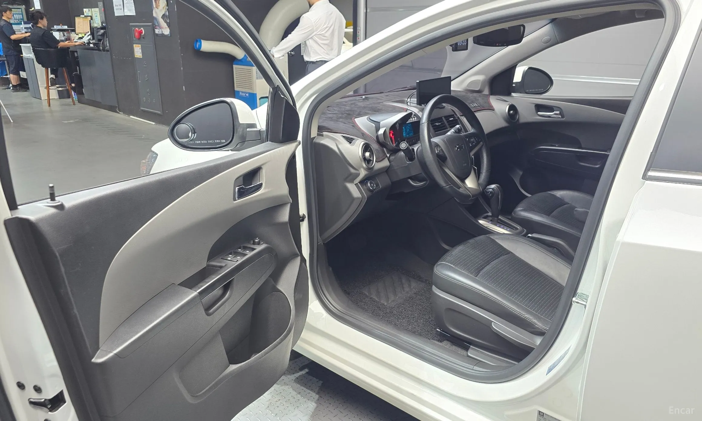 Chevrolet (GM Daewoo) Aveo Hatchback превью 10