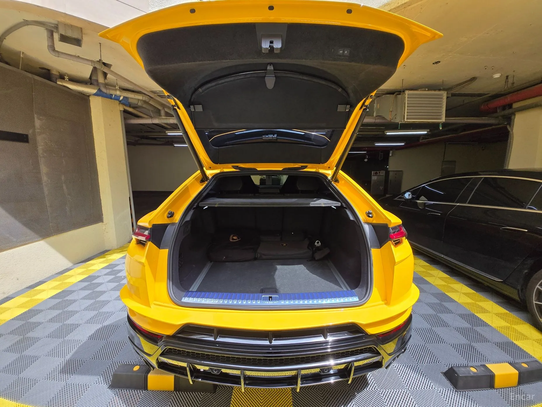 Lamborghini Urus превью 15
