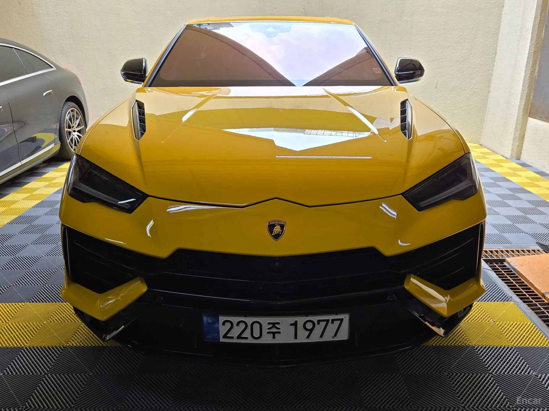 Lamborghini Urus превью 3
