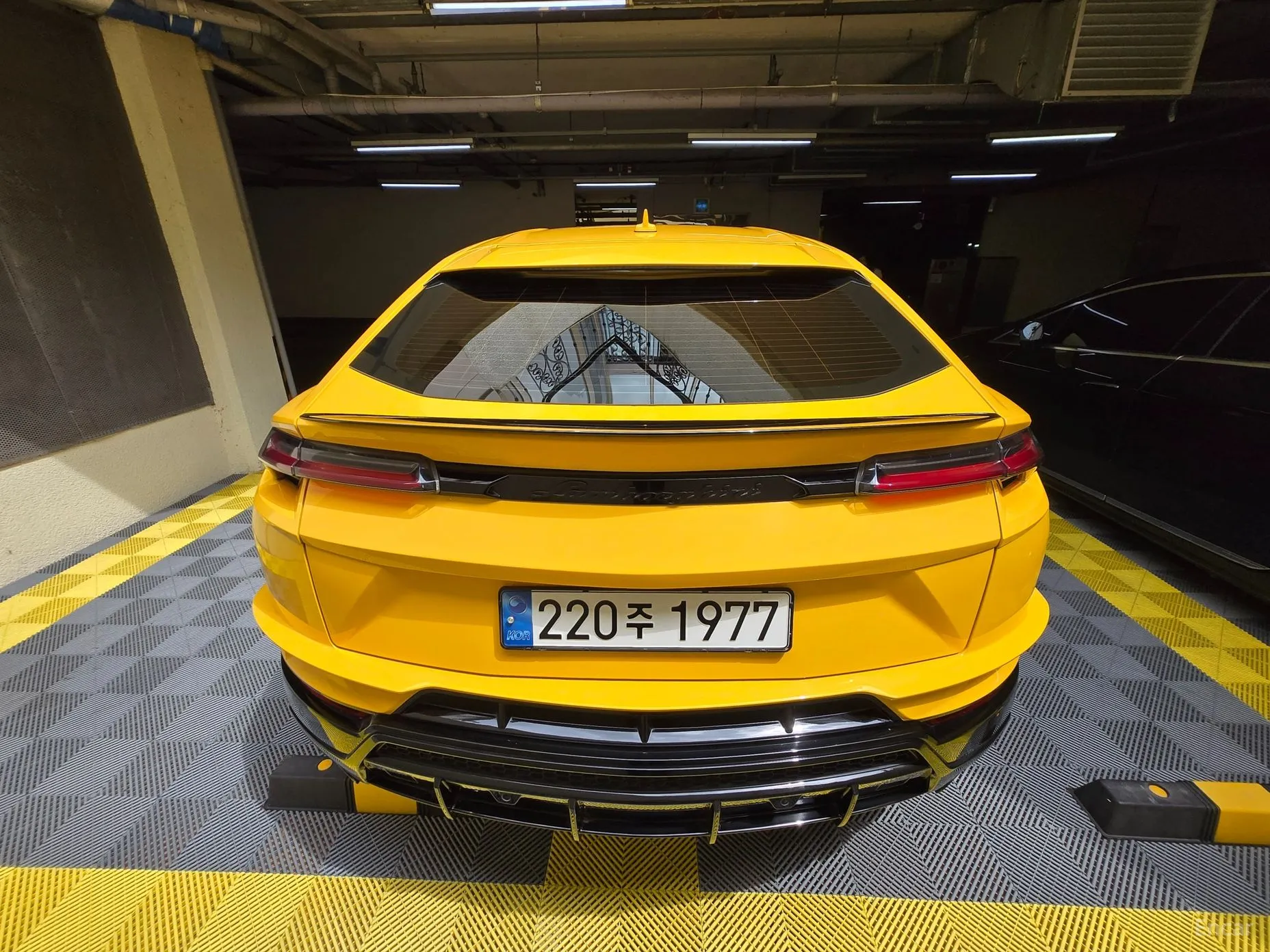 Lamborghini Urus превью 4