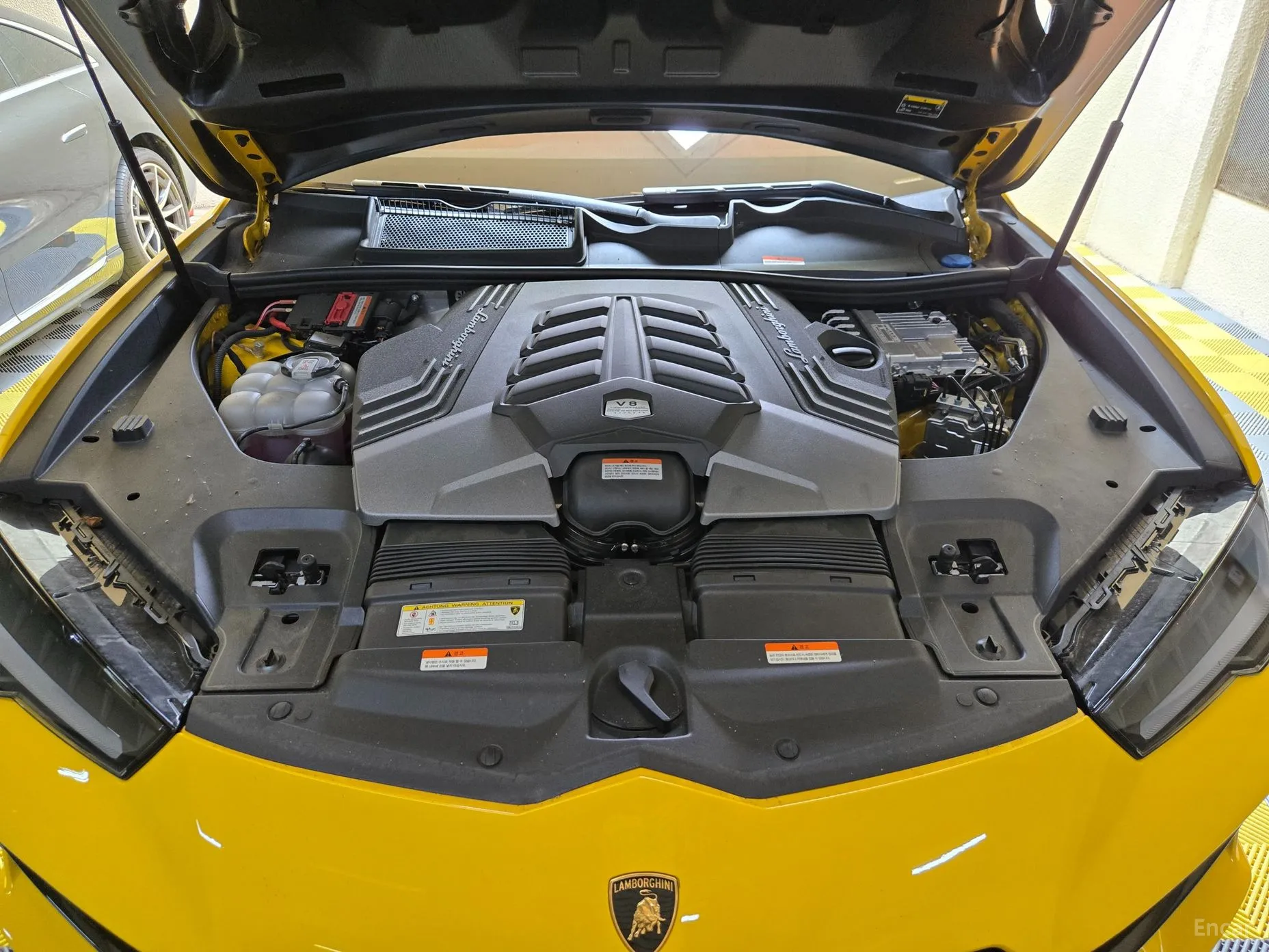 Lamborghini Urus превью 6