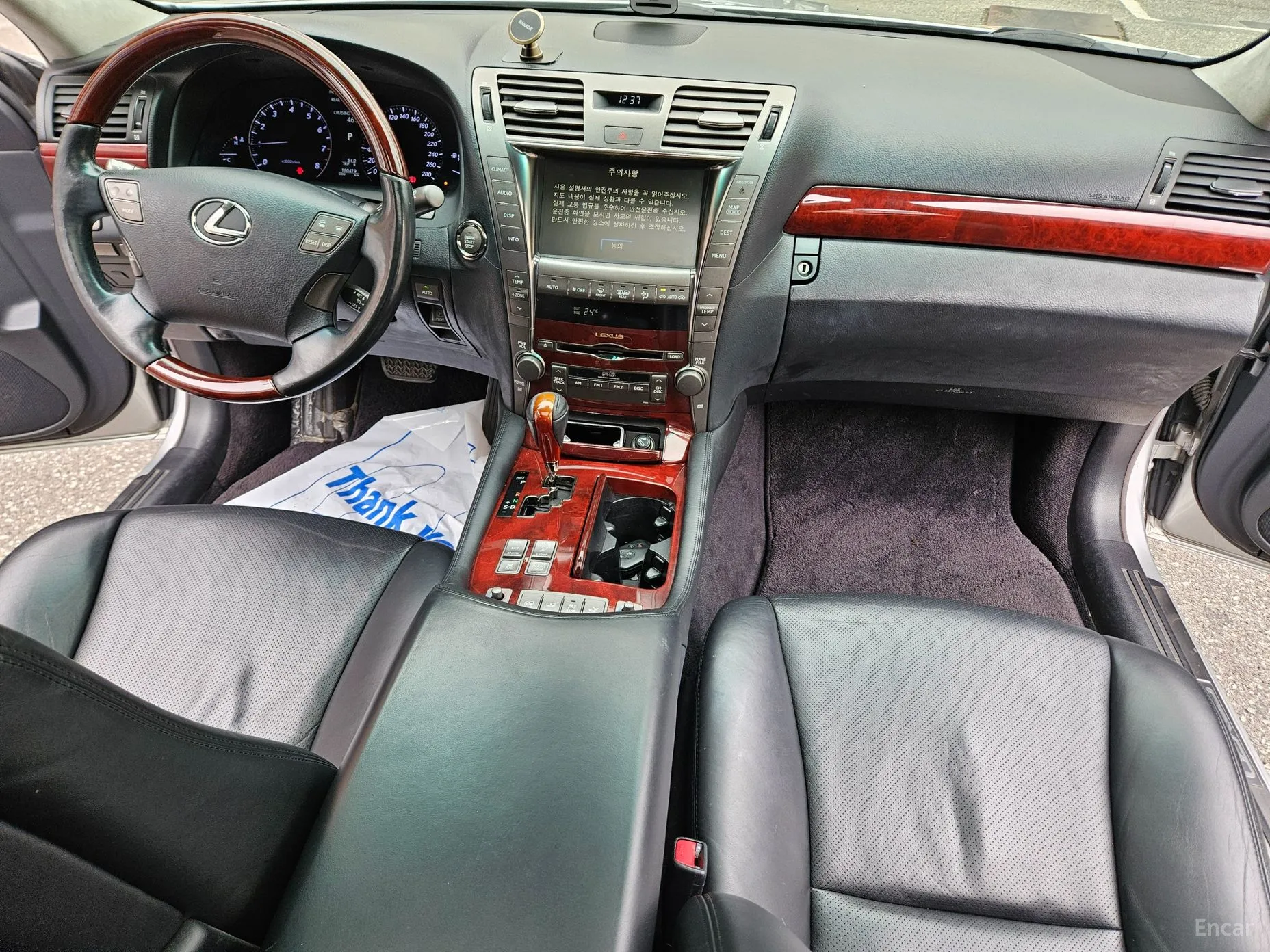 Lexus LS460 превью 10