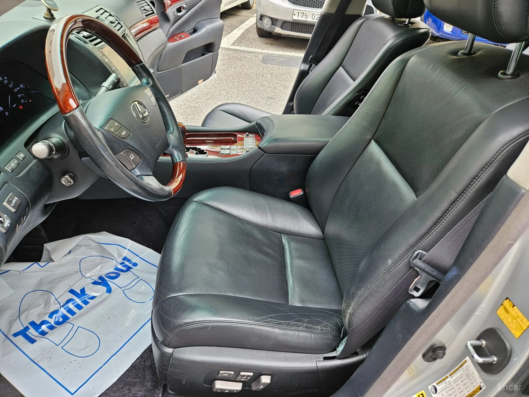 Lexus LS460 превью 11