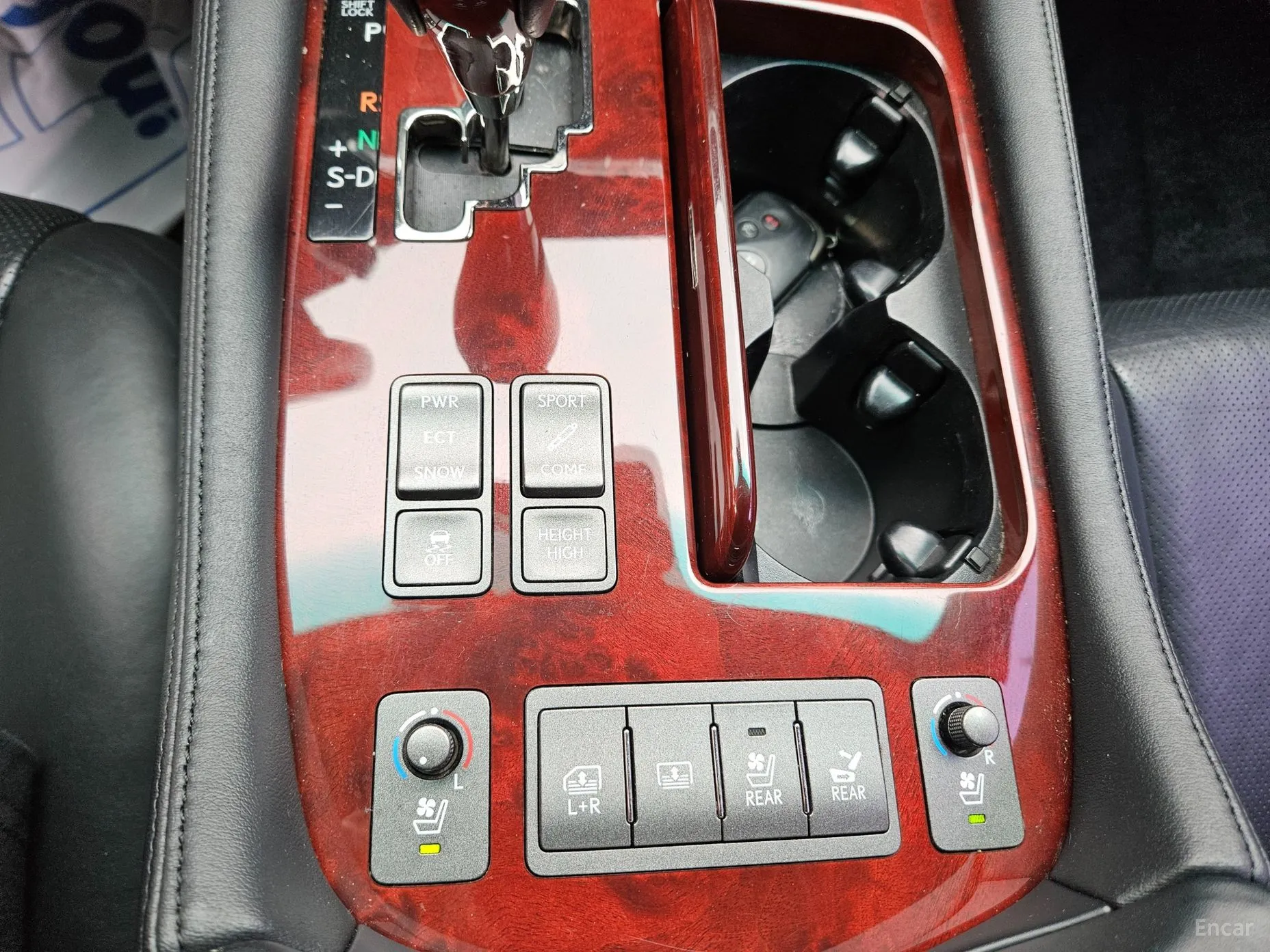 Lexus LS460 превью 18
