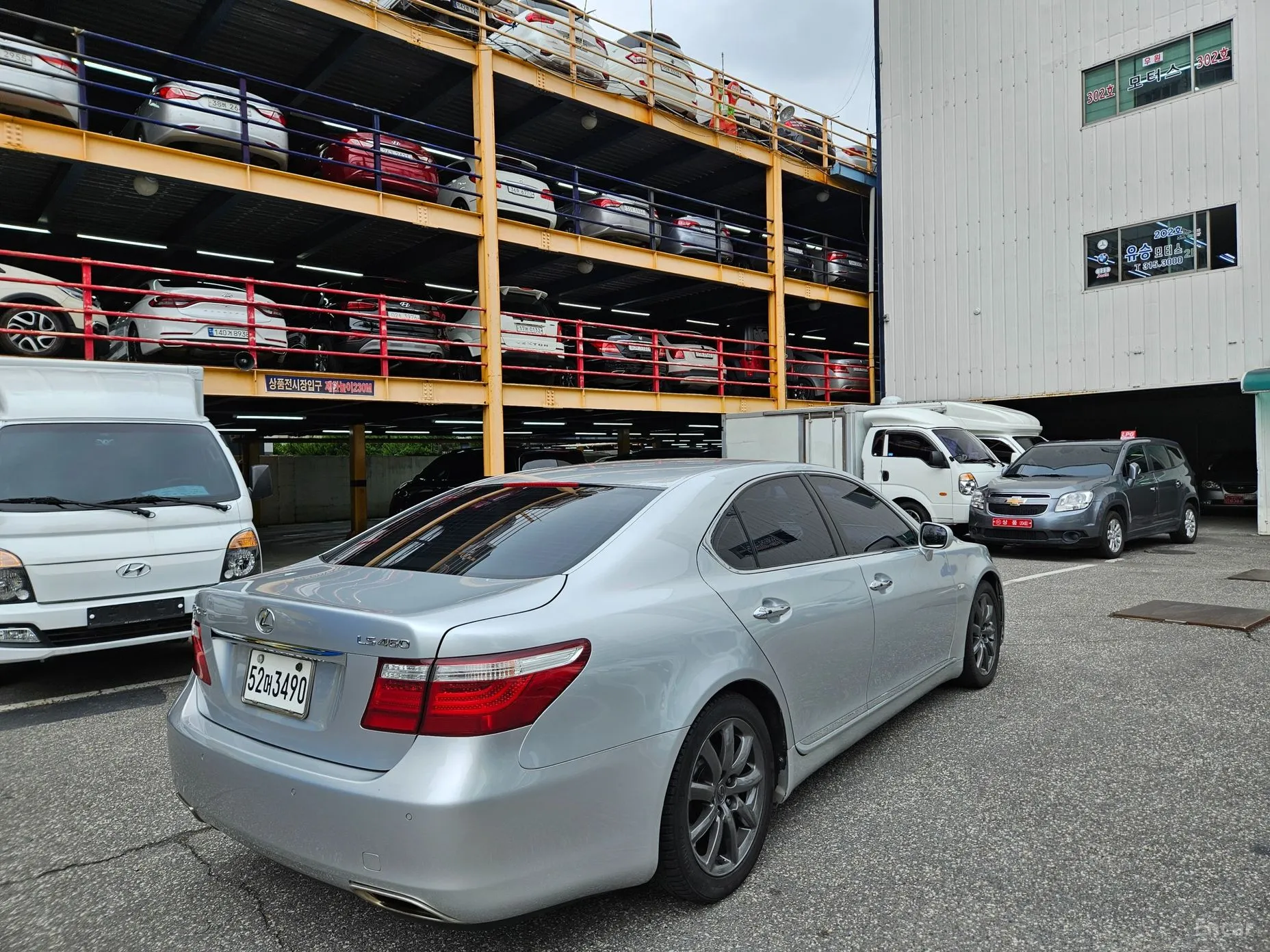 Lexus LS460 превью 6