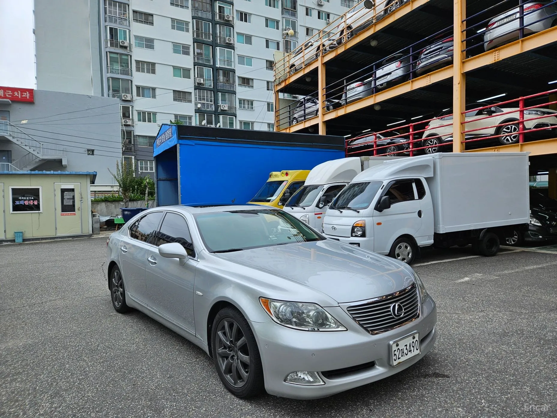 Lexus LS460 превью 8