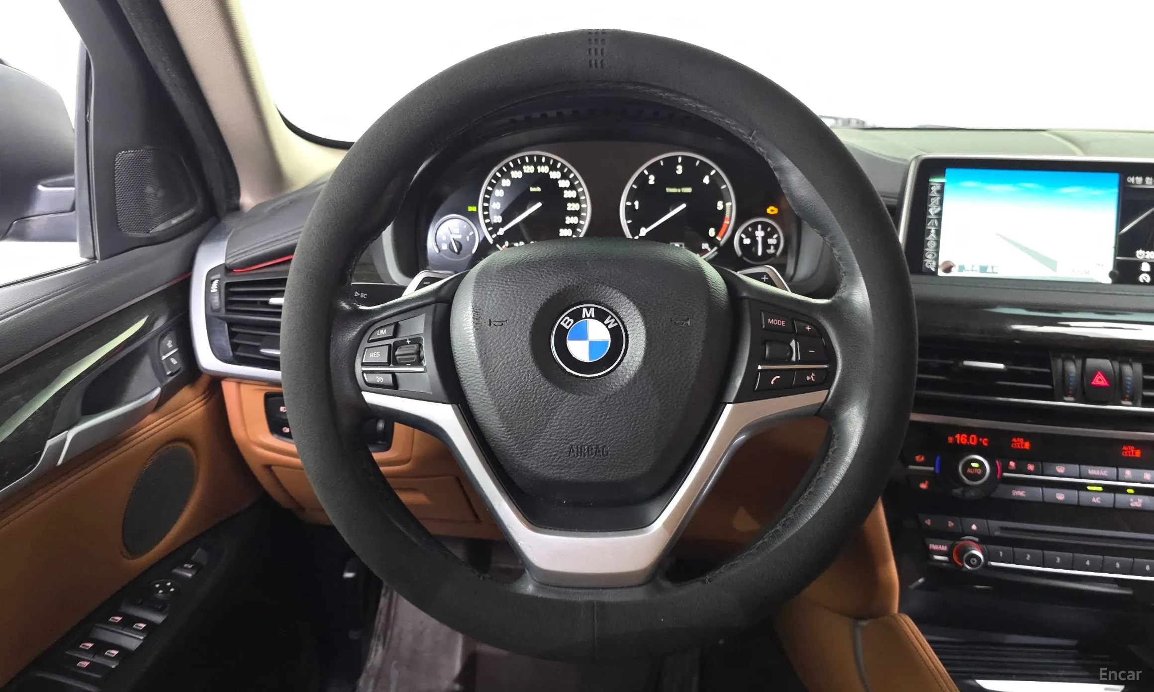 BMW X6 (F16) превью 13