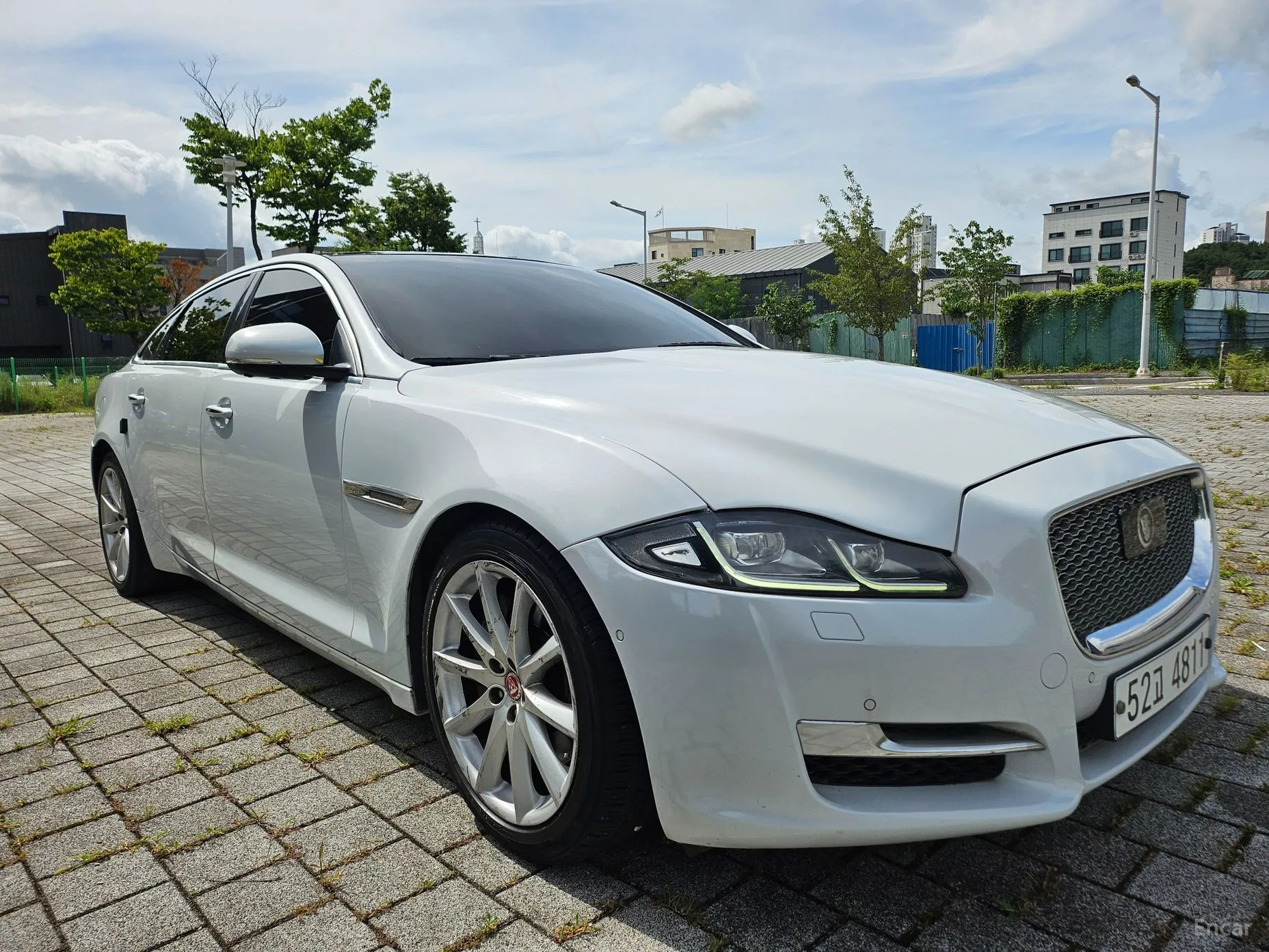 Jaguar All New XJ