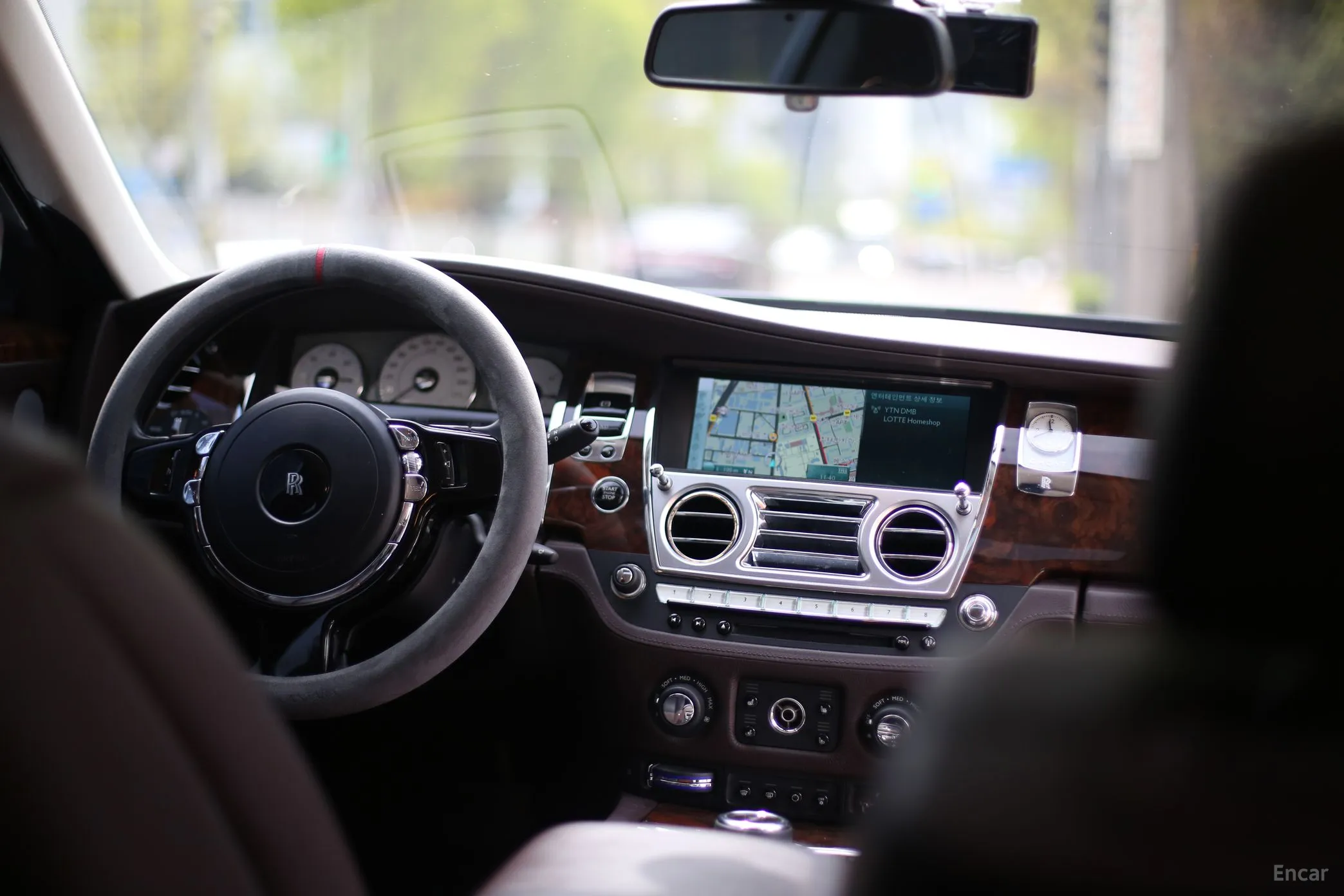 Rolls-Royce Ghost превью 6