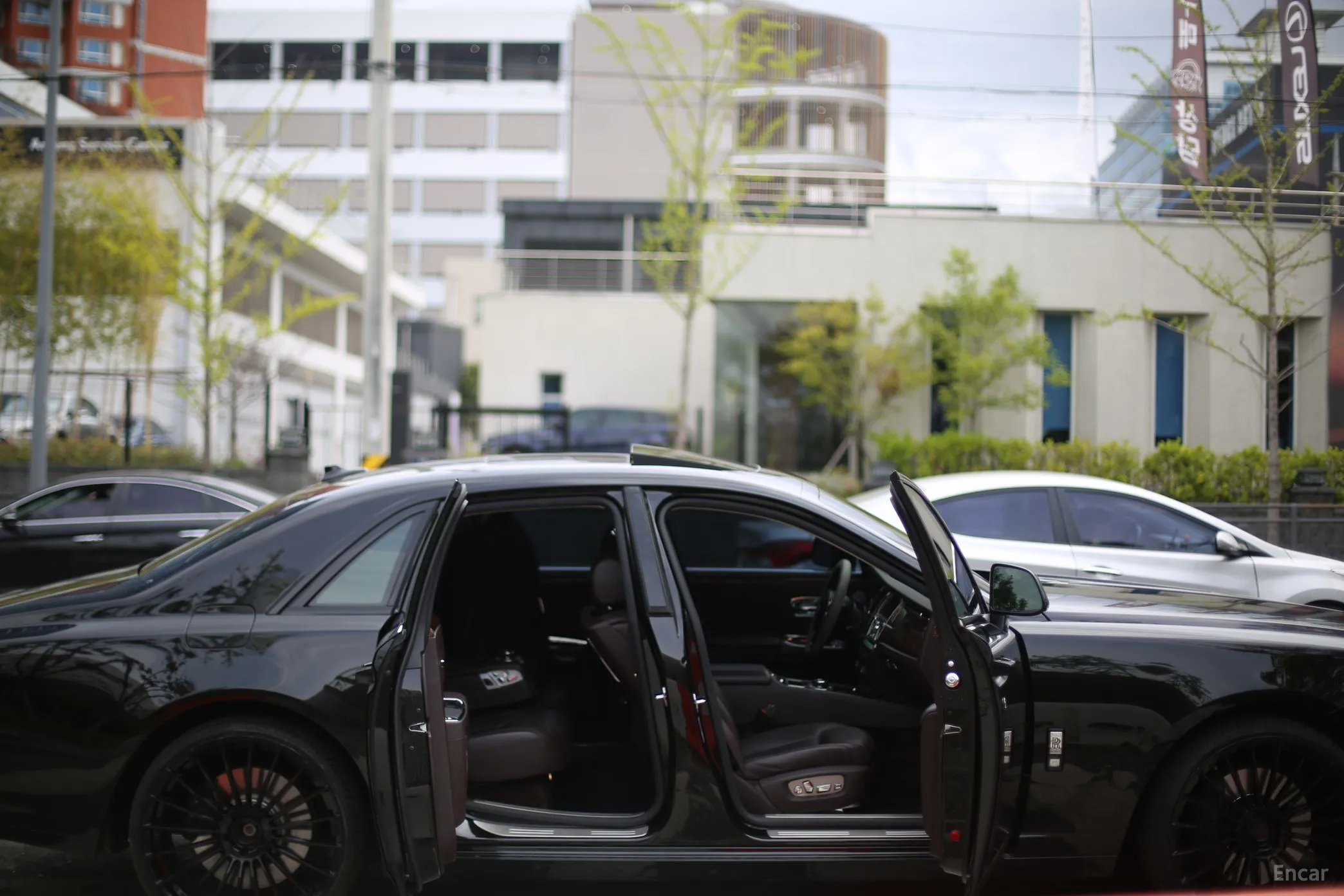 Rolls-Royce Ghost превью 9