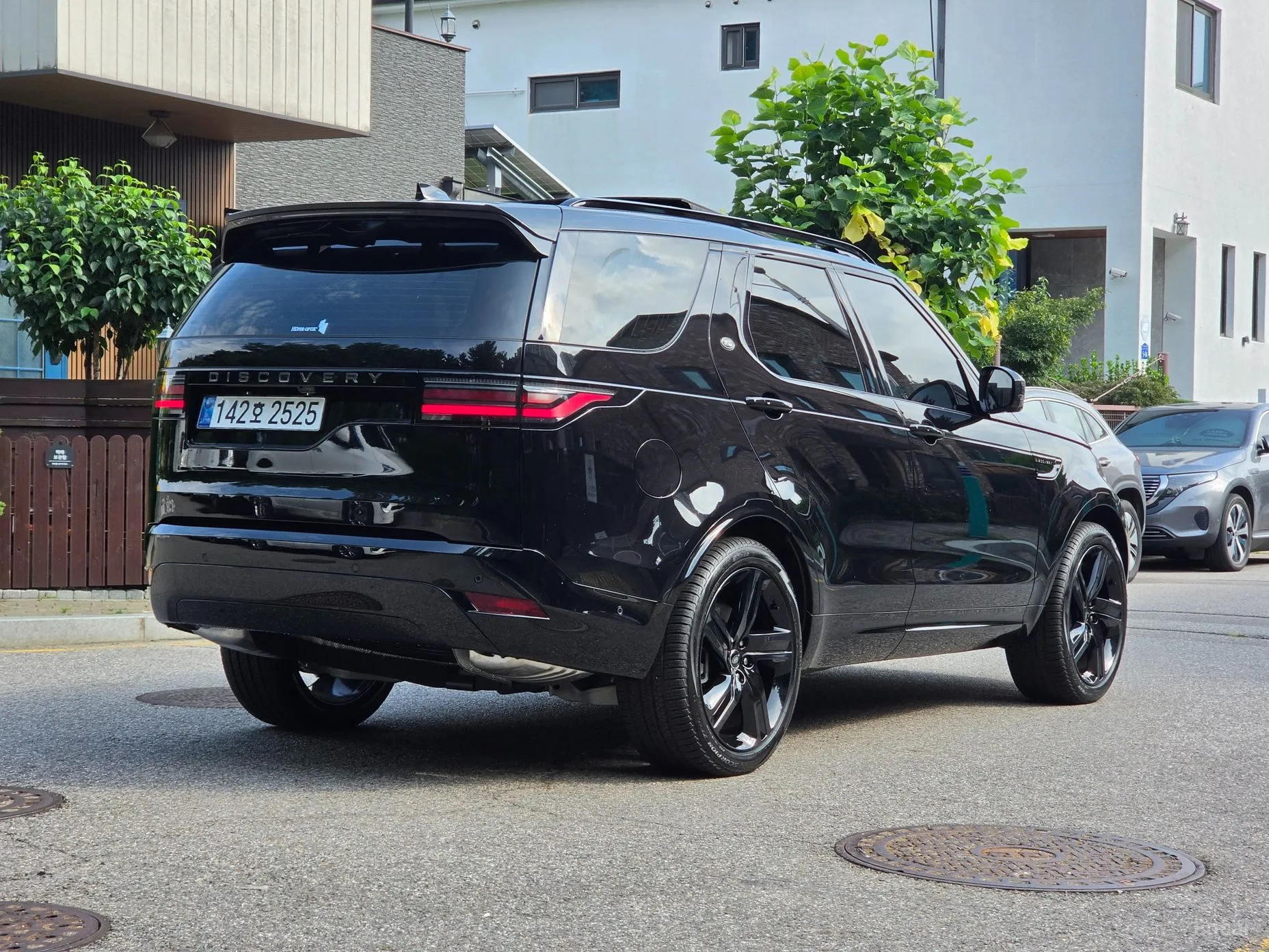 Land Rover Discovery 5