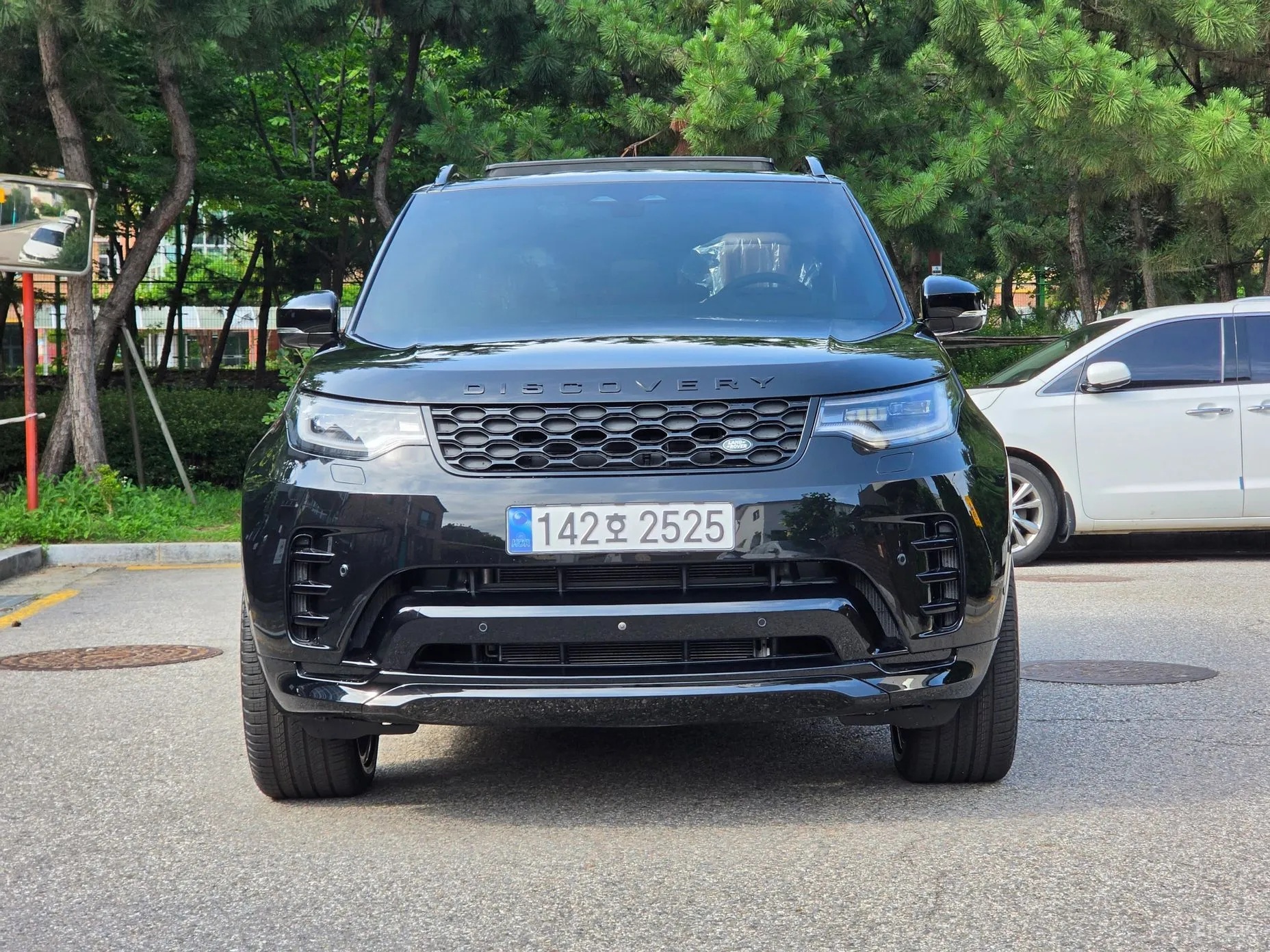 Land Rover Discovery 5 превью 3