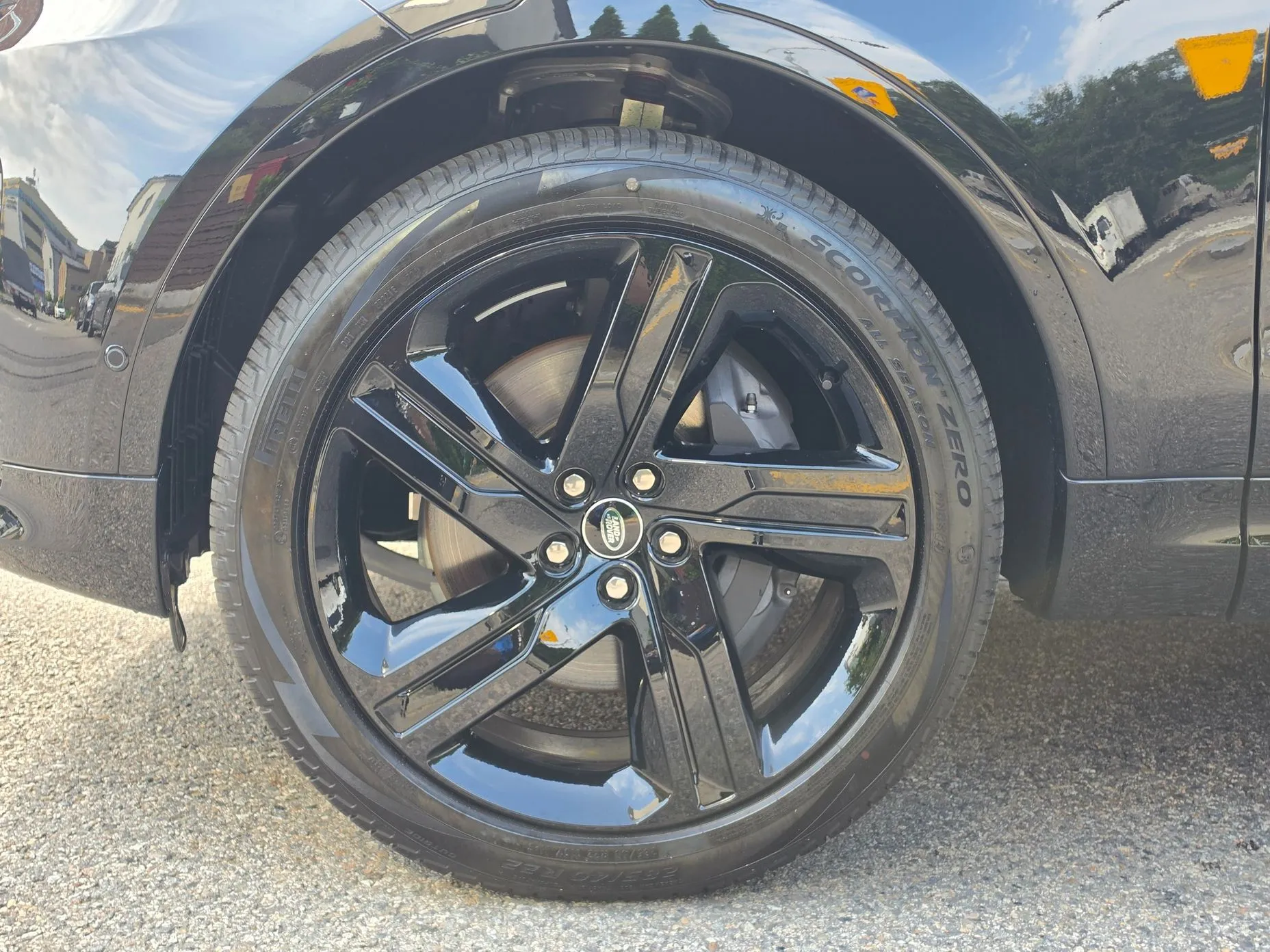 Land Rover Discovery 5 превью 5