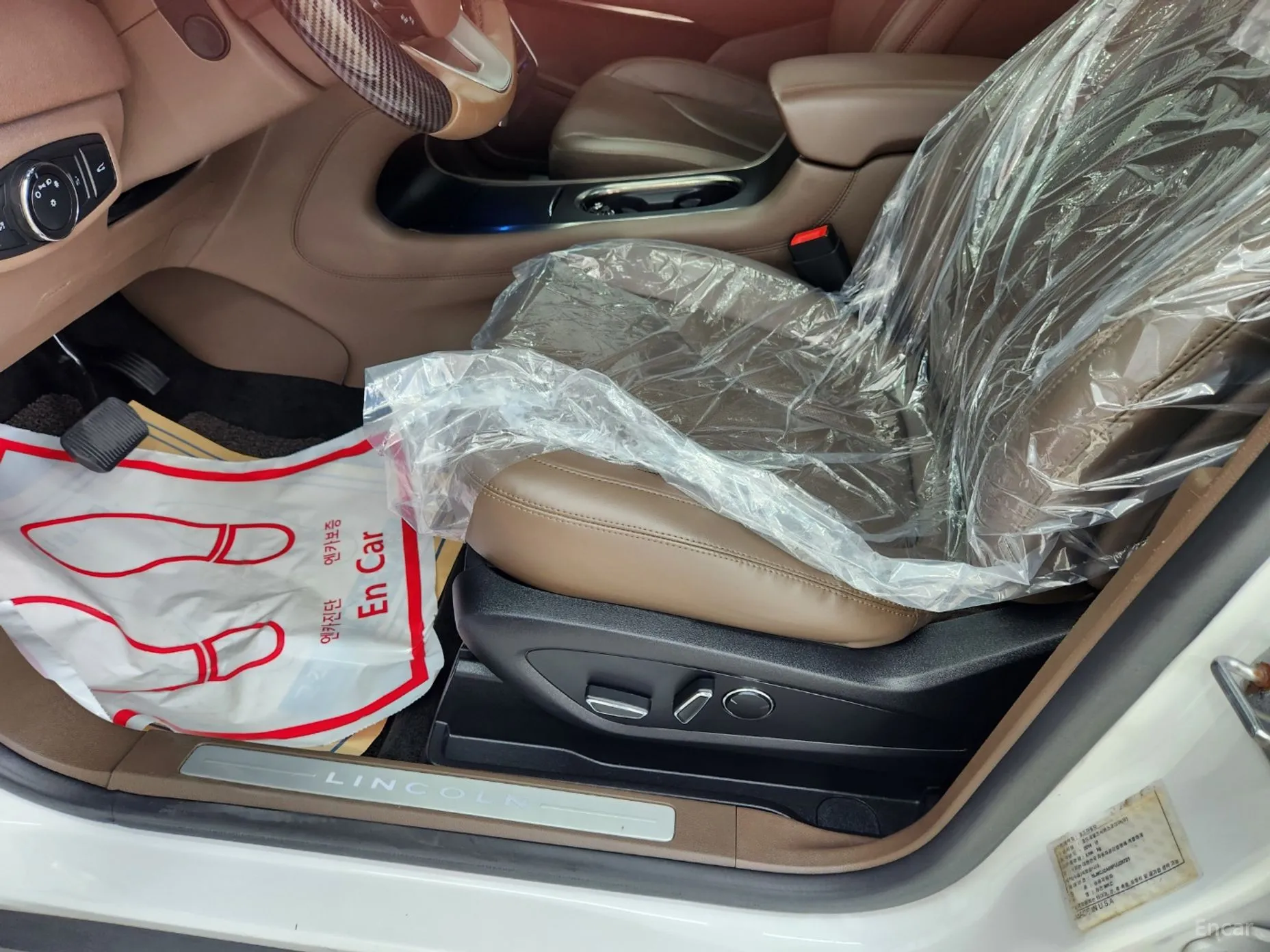 Lincoln MKC превью 17