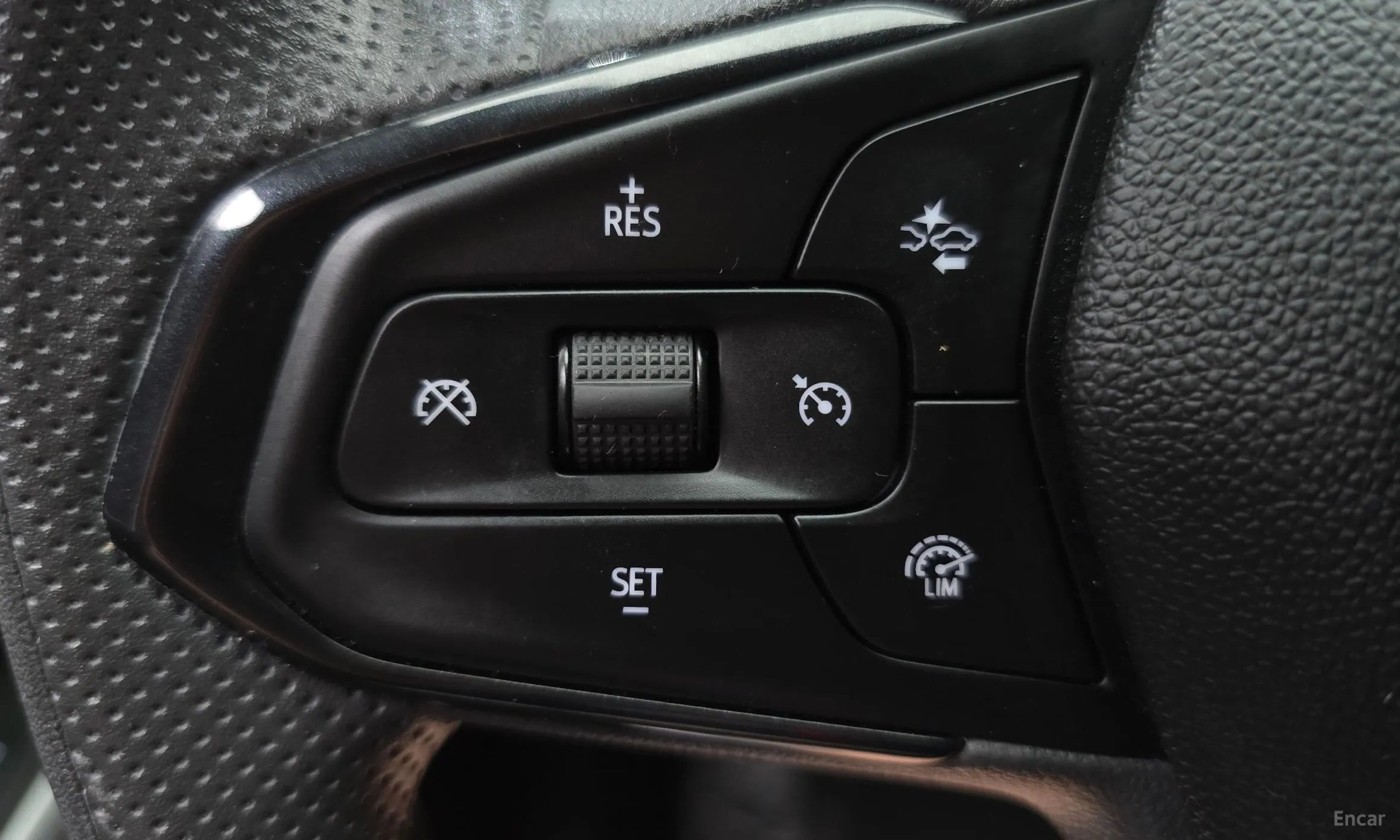 Chevrolet (GM Daewoo) Trax Crossover превью 18