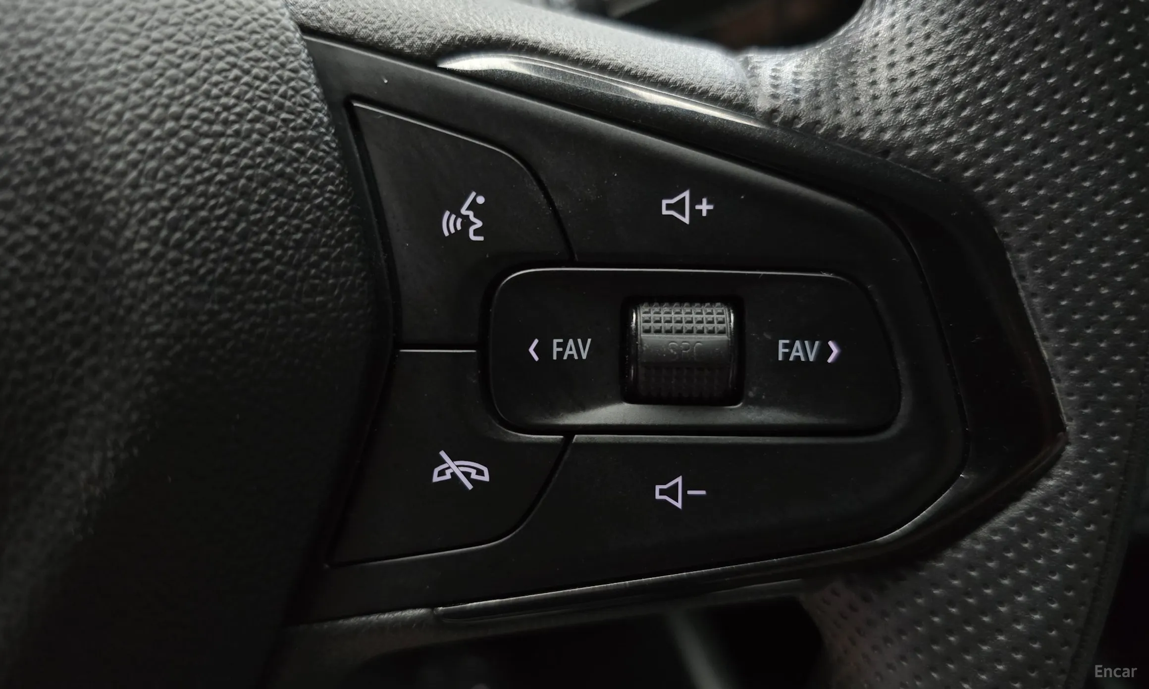 Chevrolet (GM Daewoo) Trax Crossover превью 19